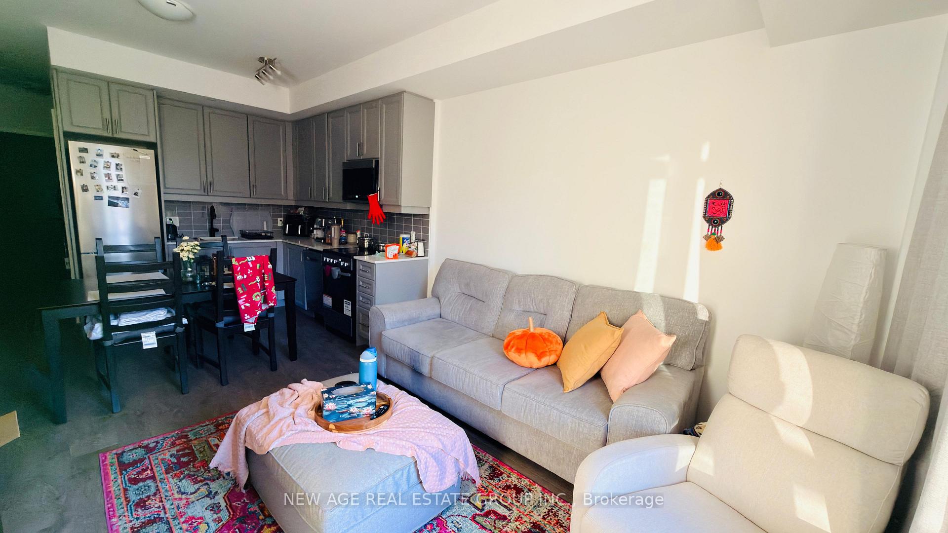 Photo 14 of Unit 310, 2343 khalsa gate Road, Oakville, Westmount — HOMEH