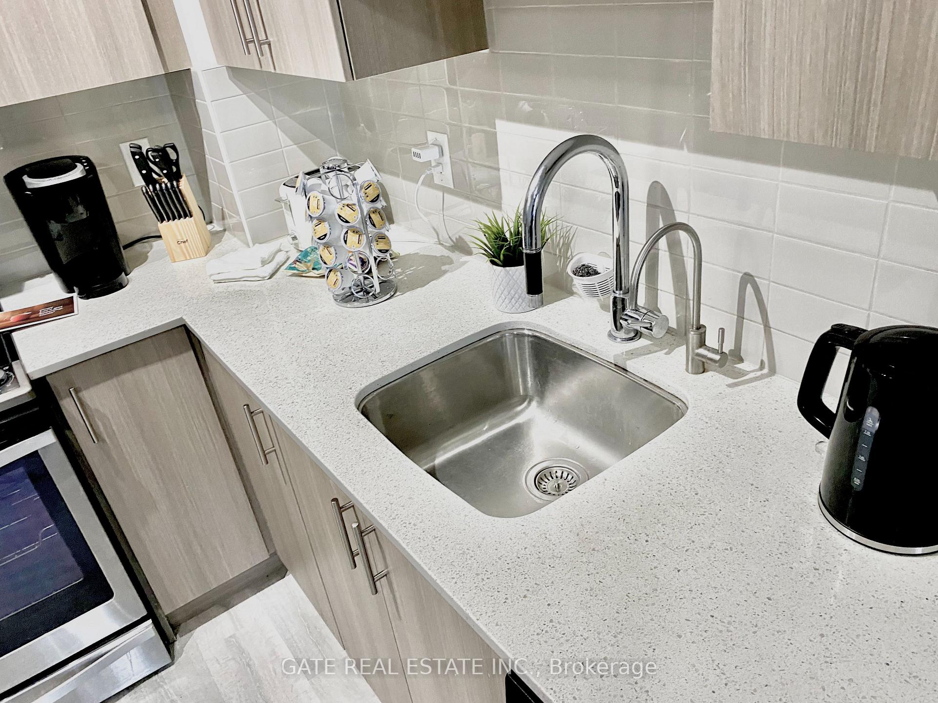 Photo 7 of Unit 2211, 3700 Highway 7 Road, Vaughan, Vaughan Corporate Centre — HOMEH