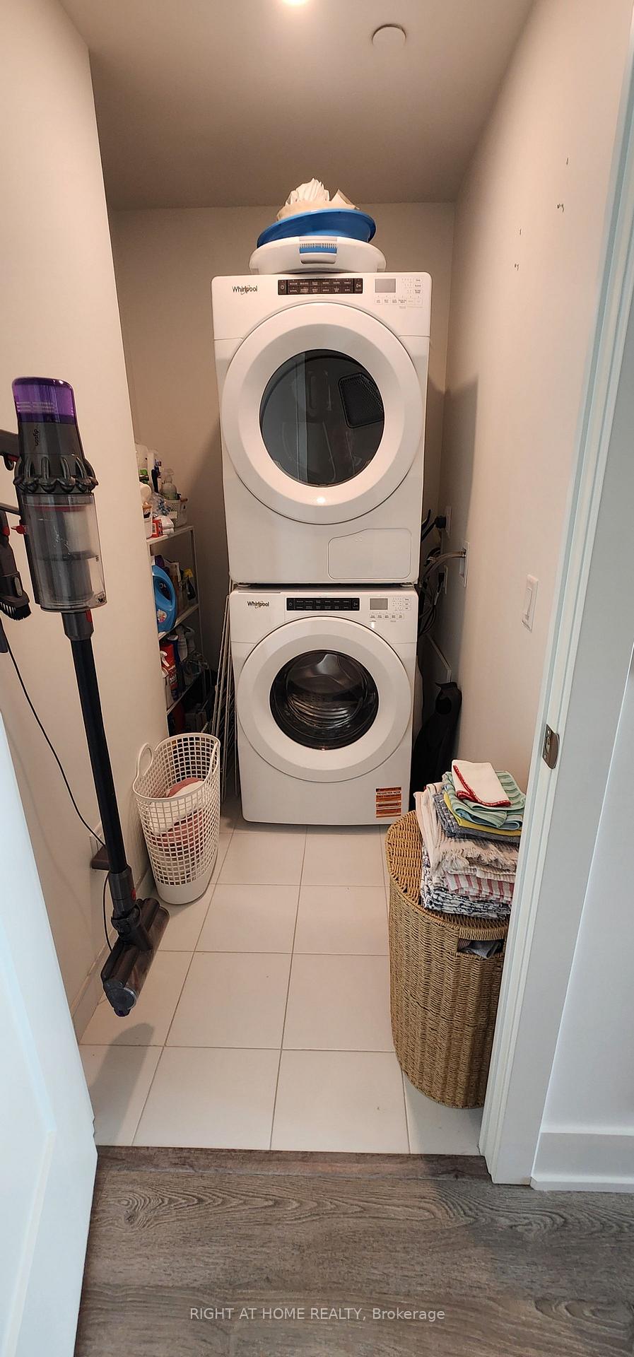 Photo 9 of Unit 304, 259 The Kingsway Way E, Etobicoke, Edenbridge-Humber Valley — HOMEH