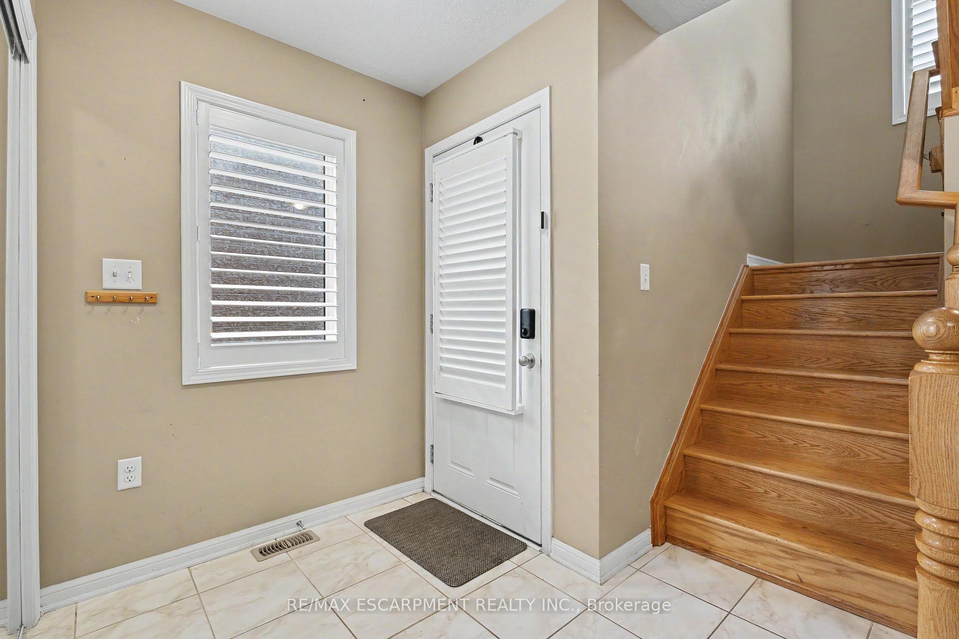 Photo 4 of 418 Kitty Murray Lane, Hamilton, Meadowlands — HOMEH
