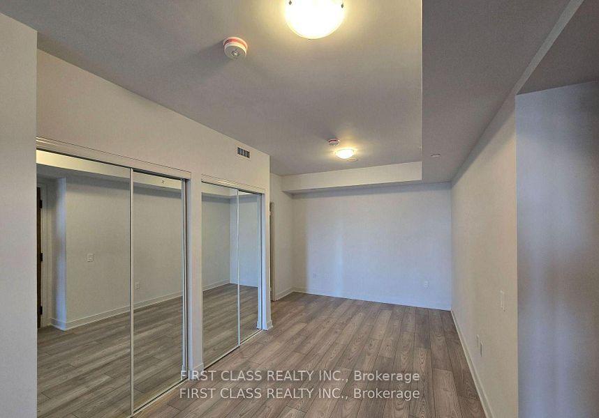Photo 3 of Unit 813, 2920 Highway 7 Road, Vaughan, Concord — HOMEH