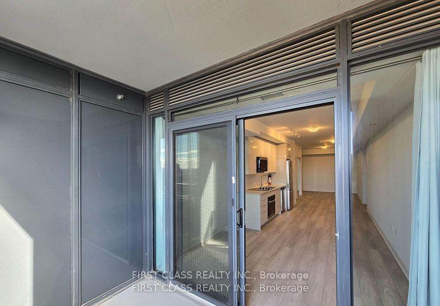 Photo 5 of Unit 813, 2920 Highway 7 Road, Vaughan, Concord — HOMEH