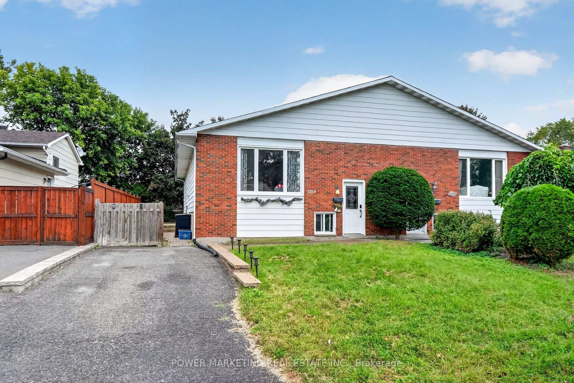 Photo of 2213 Fillmore Crescent