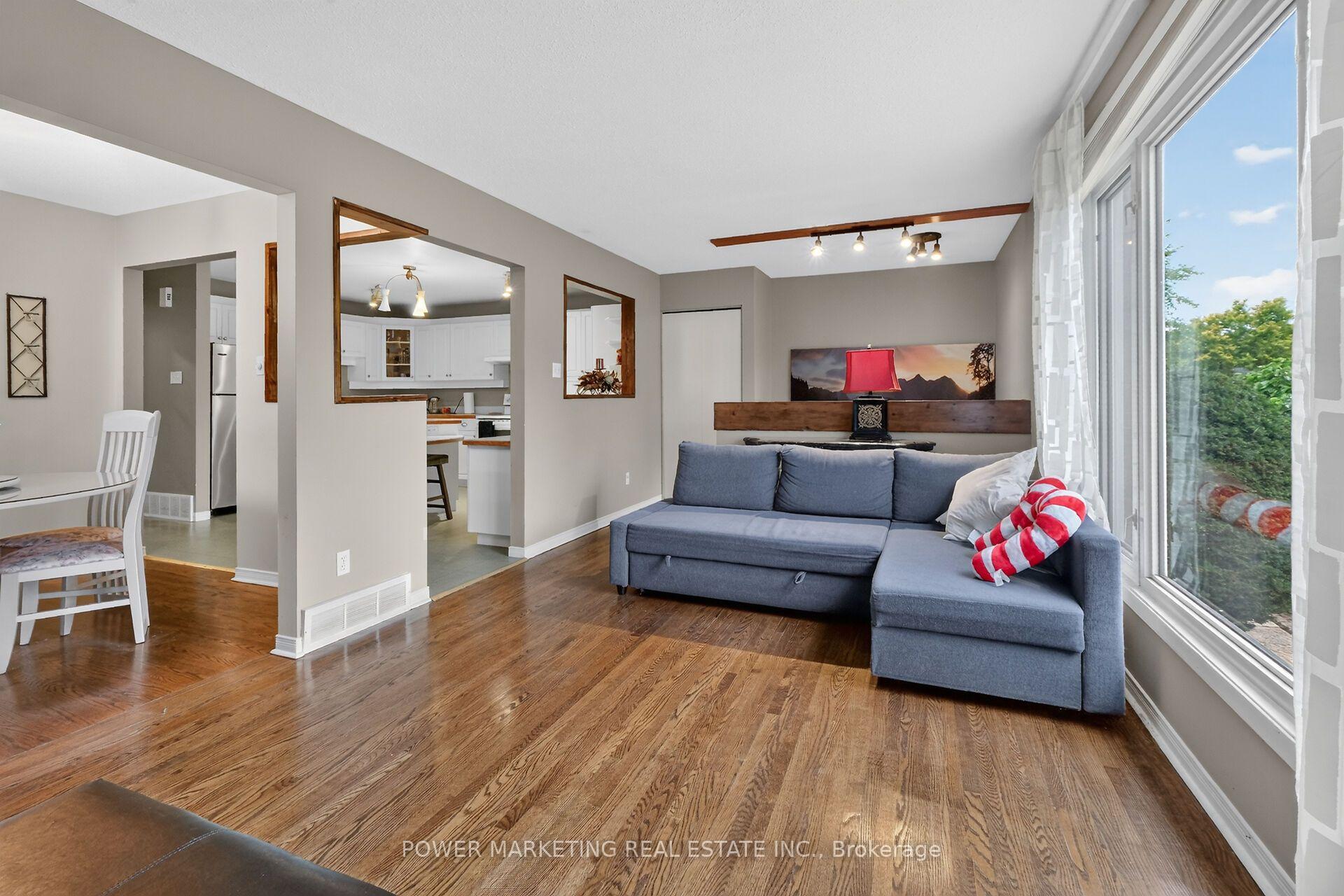 Photo 16 of 2213 Fillmore Crescent, Ottawa, Beacon Hill North — HOMEH