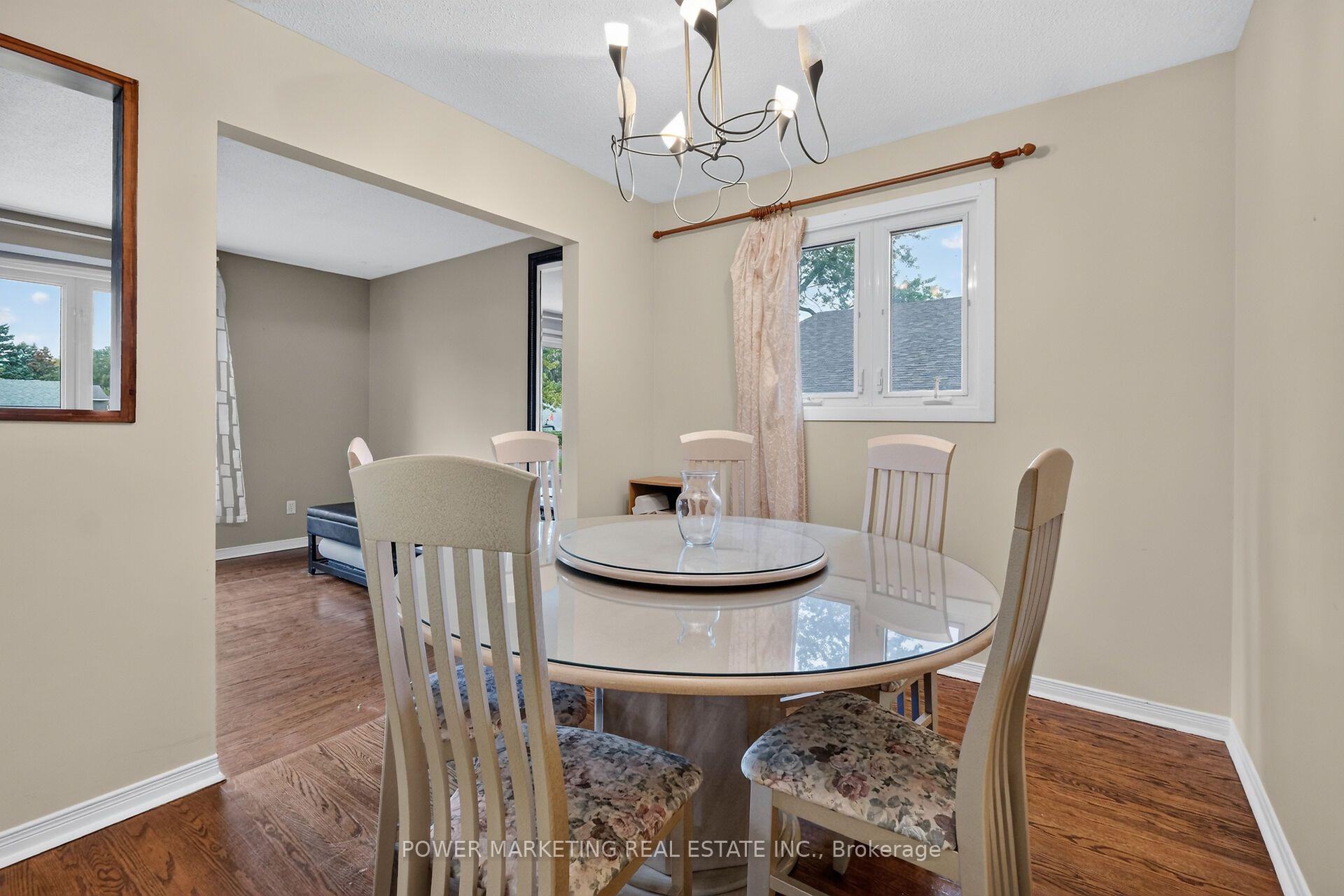 Photo 13 of 2213 Fillmore Crescent, Ottawa, Beacon Hill North — HOMEH