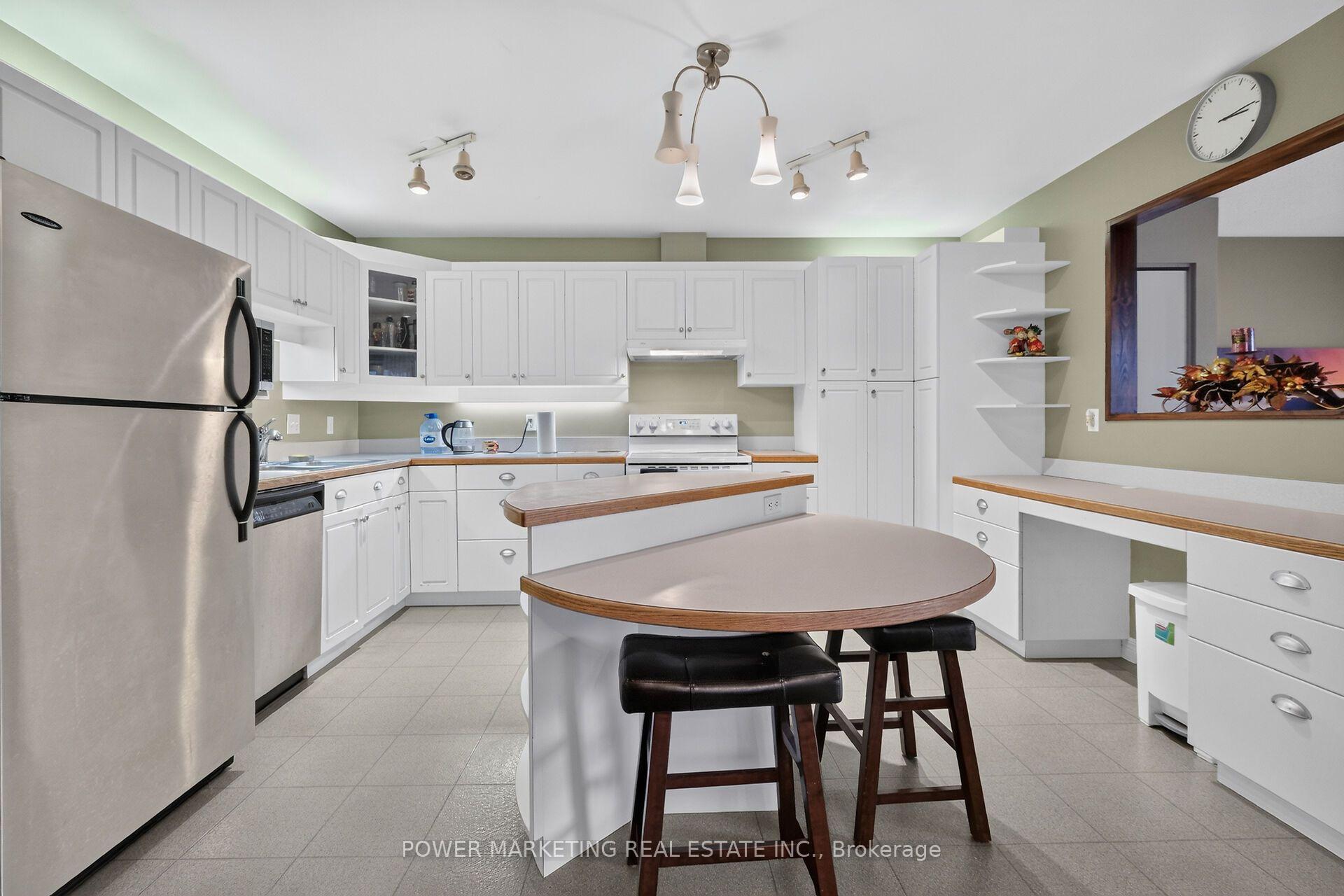 Photo 21 of 2213 Fillmore Crescent, Ottawa, Beacon Hill North — HOMEH