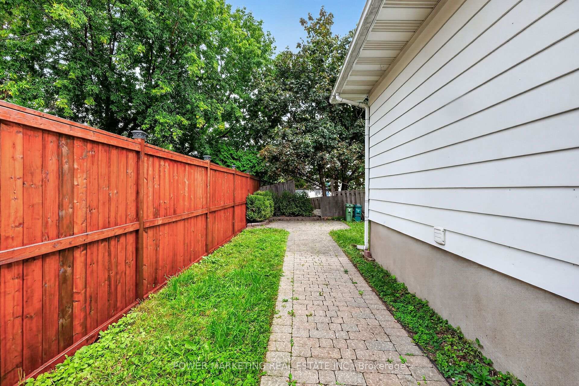 Photo 57 of 2213 Fillmore Crescent, Ottawa, Beacon Hill North — HOMEH