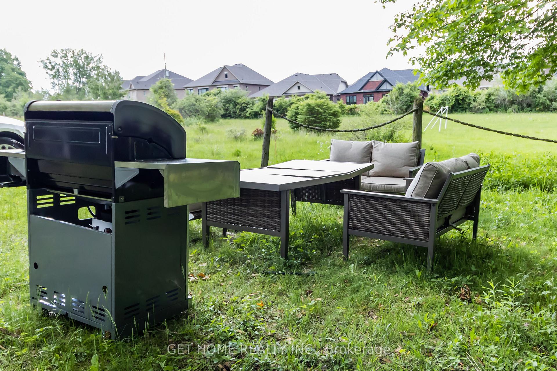 Photo 13 of 4475 Country Lane E, Whitby, Rural Whitby — HOMEH