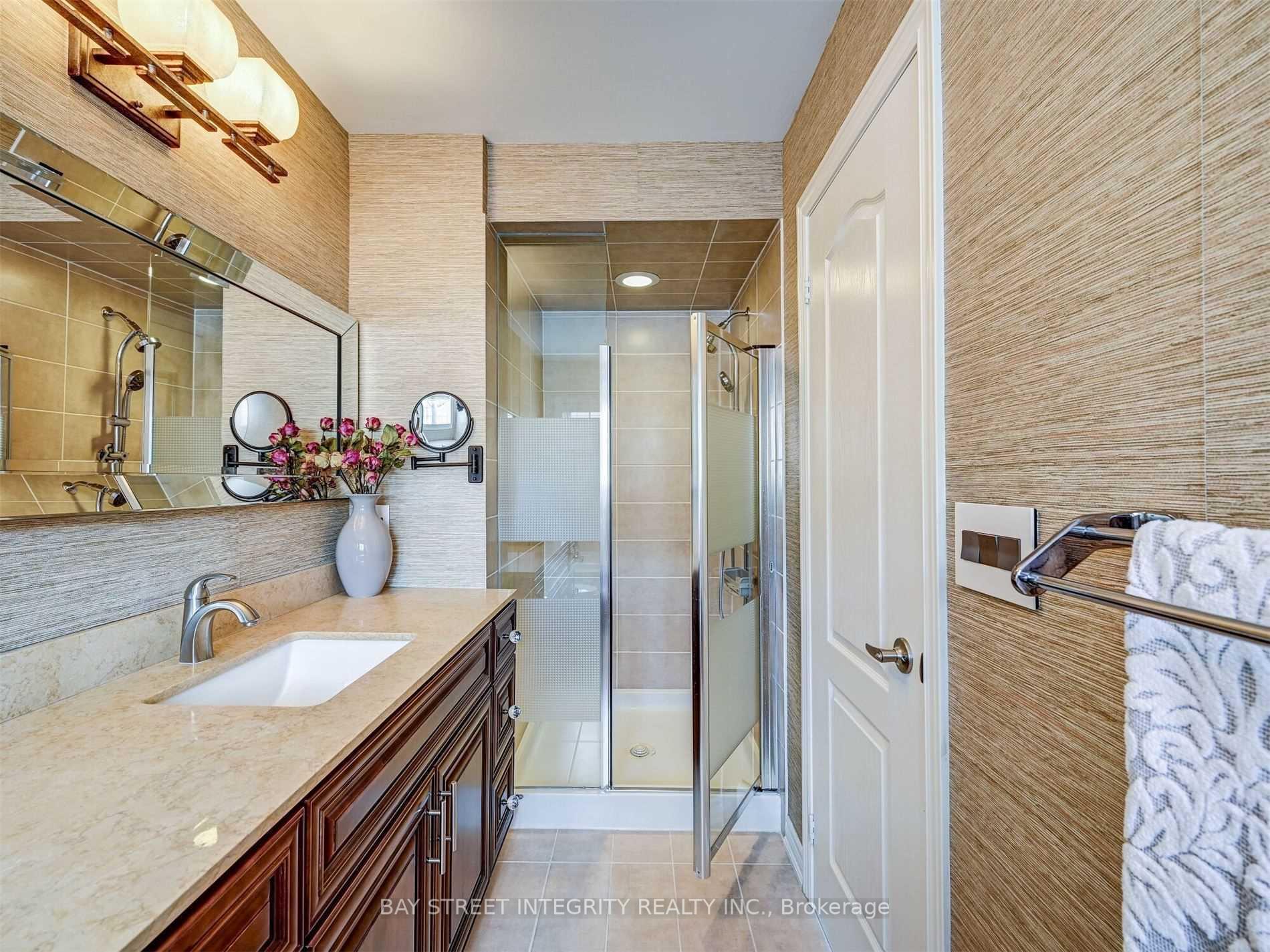 Photo 18 of 537 Stream Crescent, Oakville, Sixteen Hollow — HOMEH