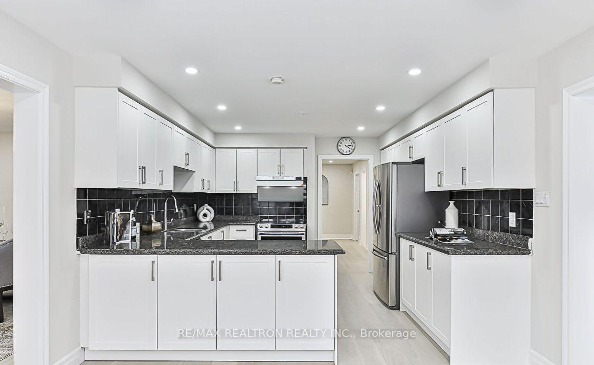 Photo 2 of Unit Bsmt-Room 1, 226 Highglen Avenue, Markham, Milliken Mills East — HOMEH