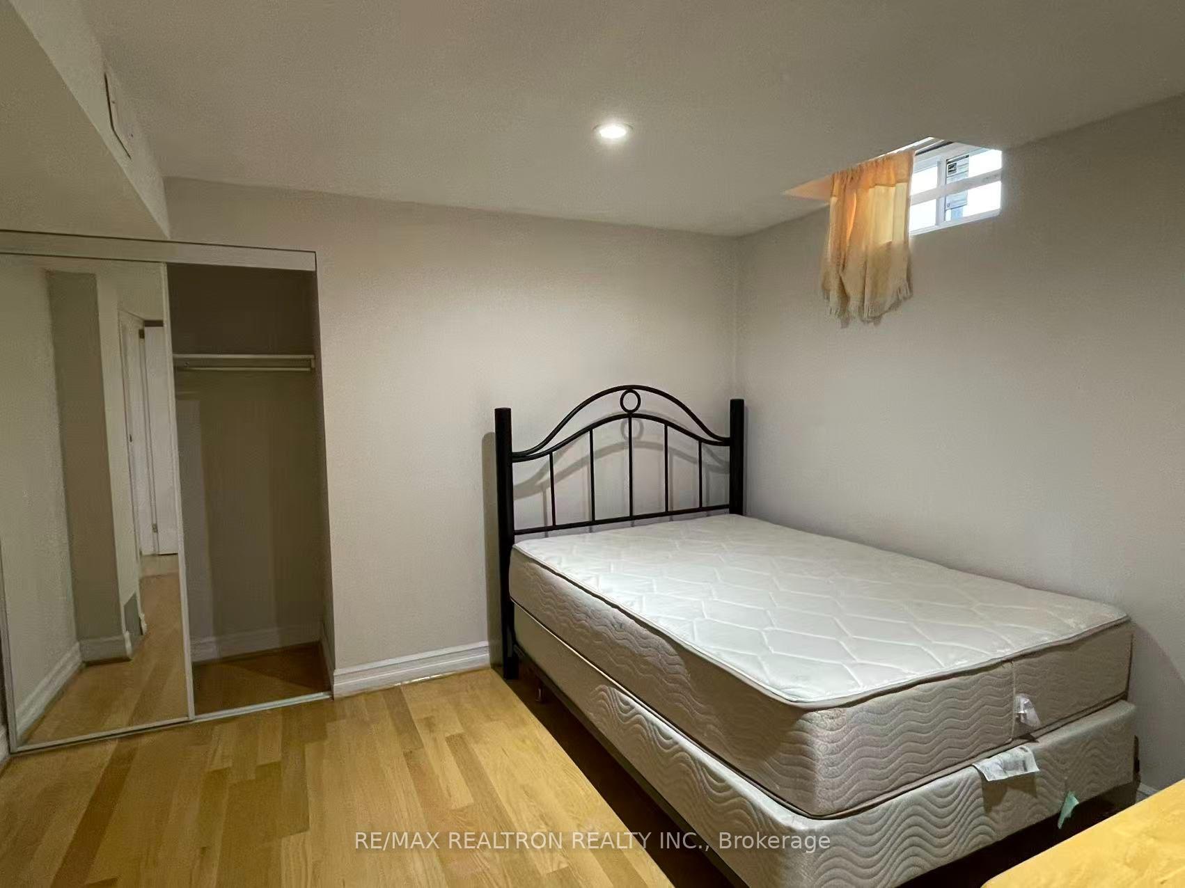 Photo 3 of Unit Bsmt-Room 1, 226 Highglen Avenue, Markham, Milliken Mills East — HOMEH