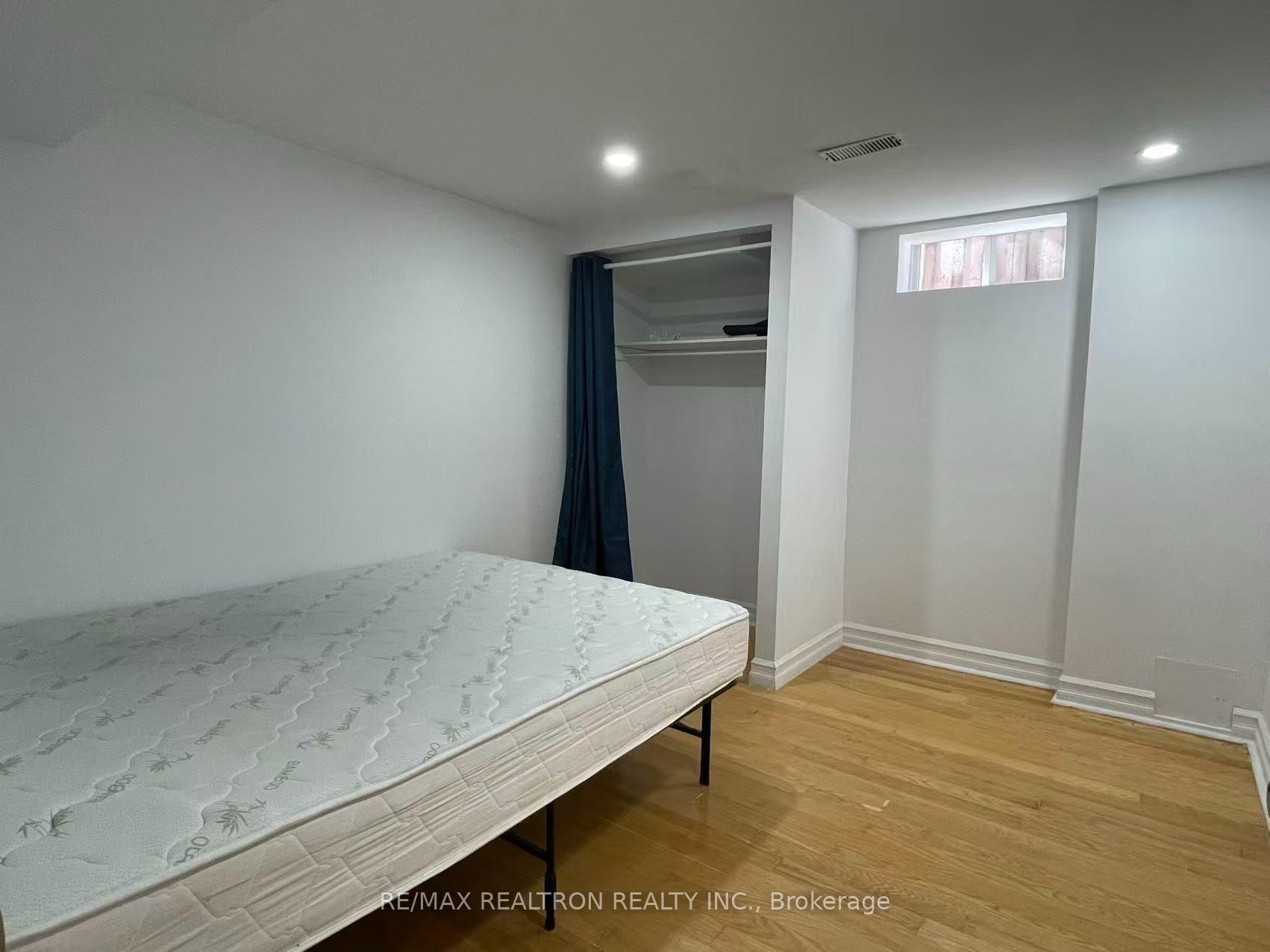Photo 3 of Unit Bsmt-Room 2, 226 Highglen Avenue, Markham, Milliken Mills East — HOMEH