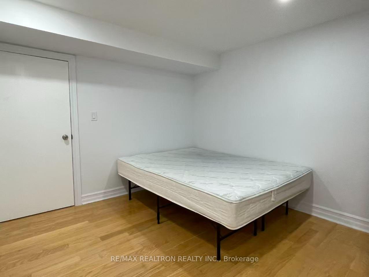 Photo 4 of Unit Bsmt-Room 2, 226 Highglen Avenue, Markham, Milliken Mills East — HOMEH