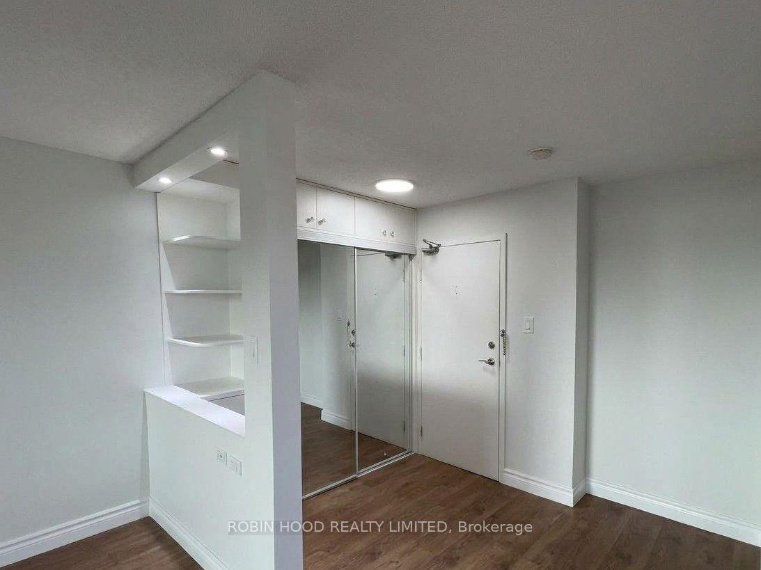 Photo 5 of Unit 1001, 355 Rathburn Road E, Mississauga, Airport Corporate — HOMEH