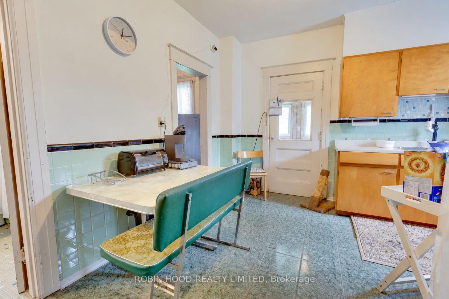 Photo 23 of 1108 Assumption Street, Windsor — HOMEH