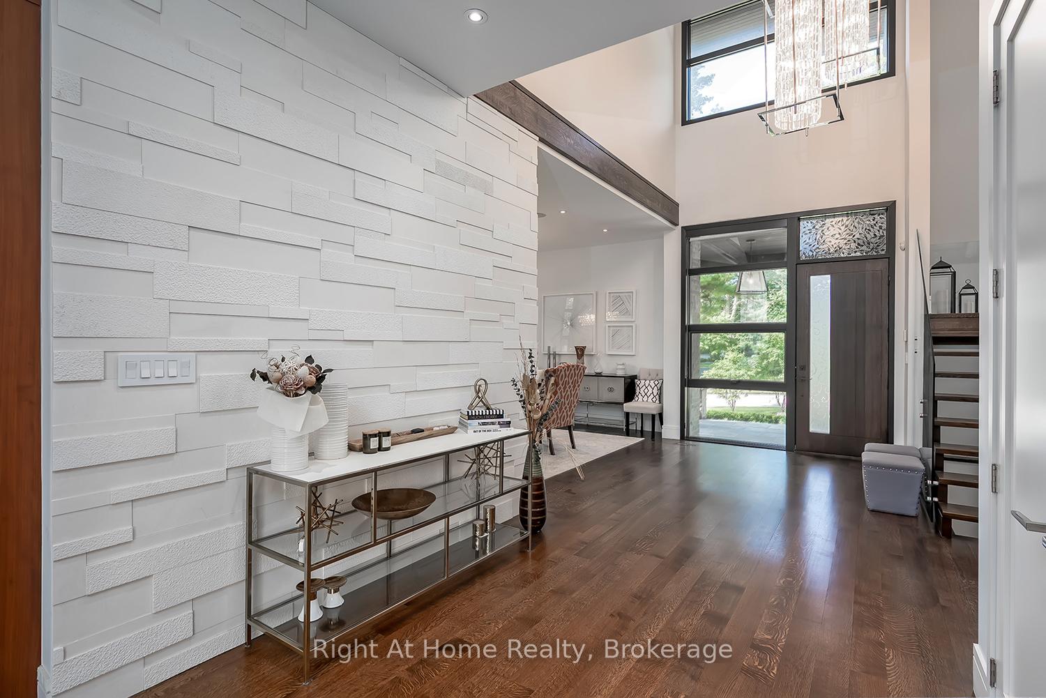 Photo 5 of 265 Maple Grove Drive, Oakville, Ford — HOMEH