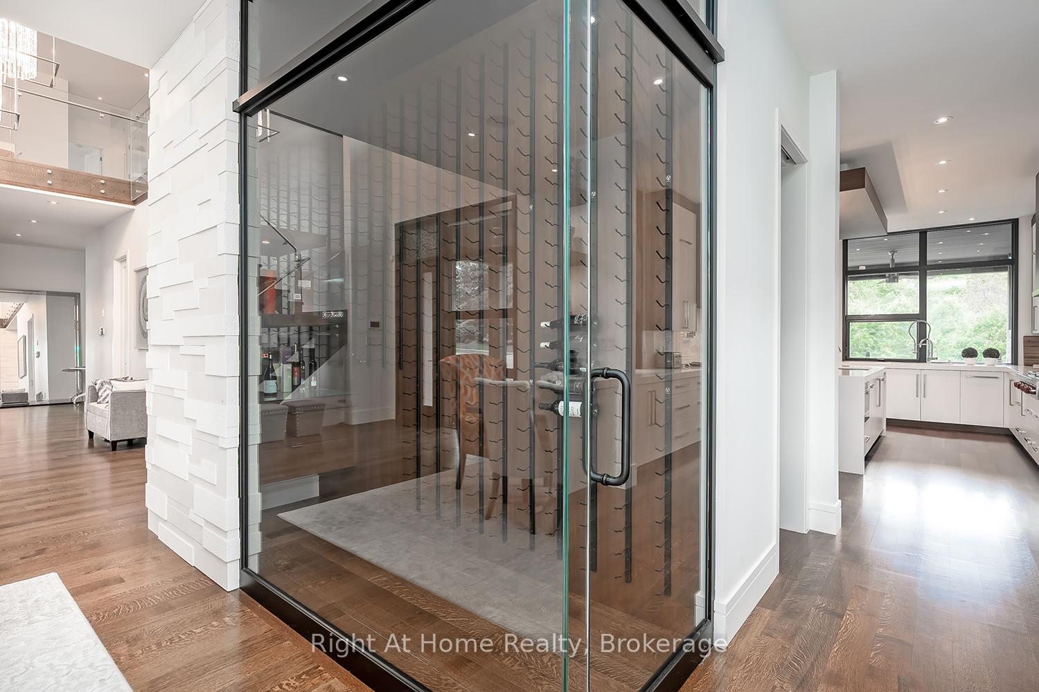 Photo 9 of 265 Maple Grove Drive, Oakville, Ford — HOMEH