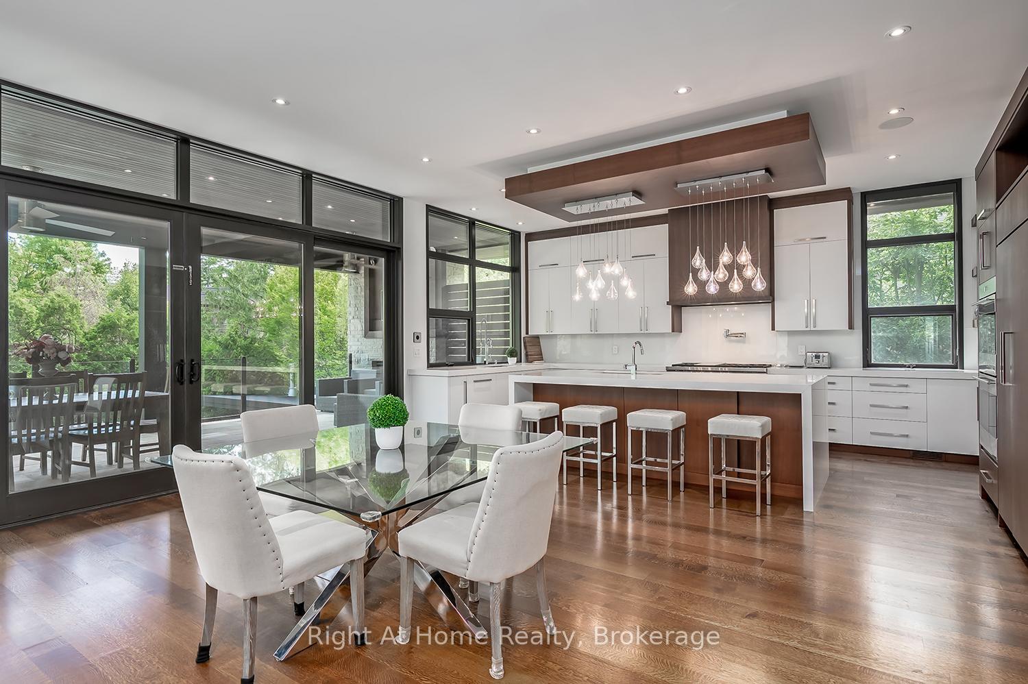 Photo 15 of 265 Maple Grove Drive, Oakville, Ford — HOMEH