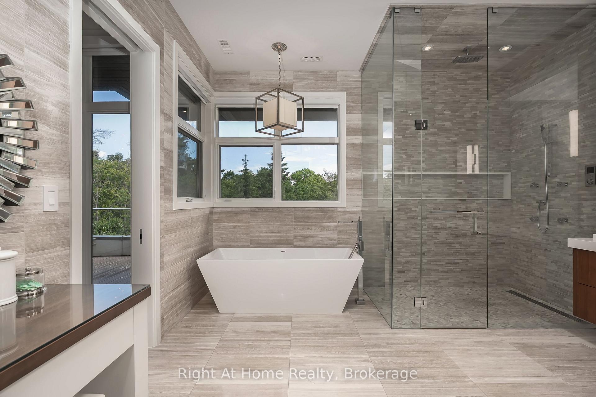Photo 23 of 265 Maple Grove Drive, Oakville, Ford — HOMEH