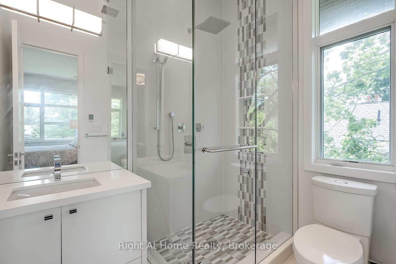 Photo 26 of 265 Maple Grove Drive, Oakville, Ford — HOMEH