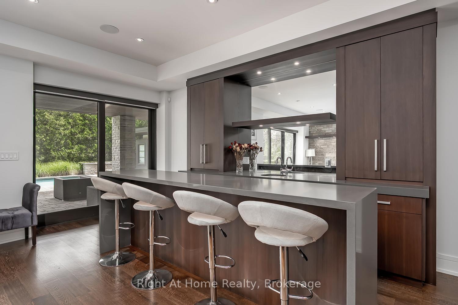 Photo 32 of 265 Maple Grove Drive, Oakville, Ford — HOMEH
