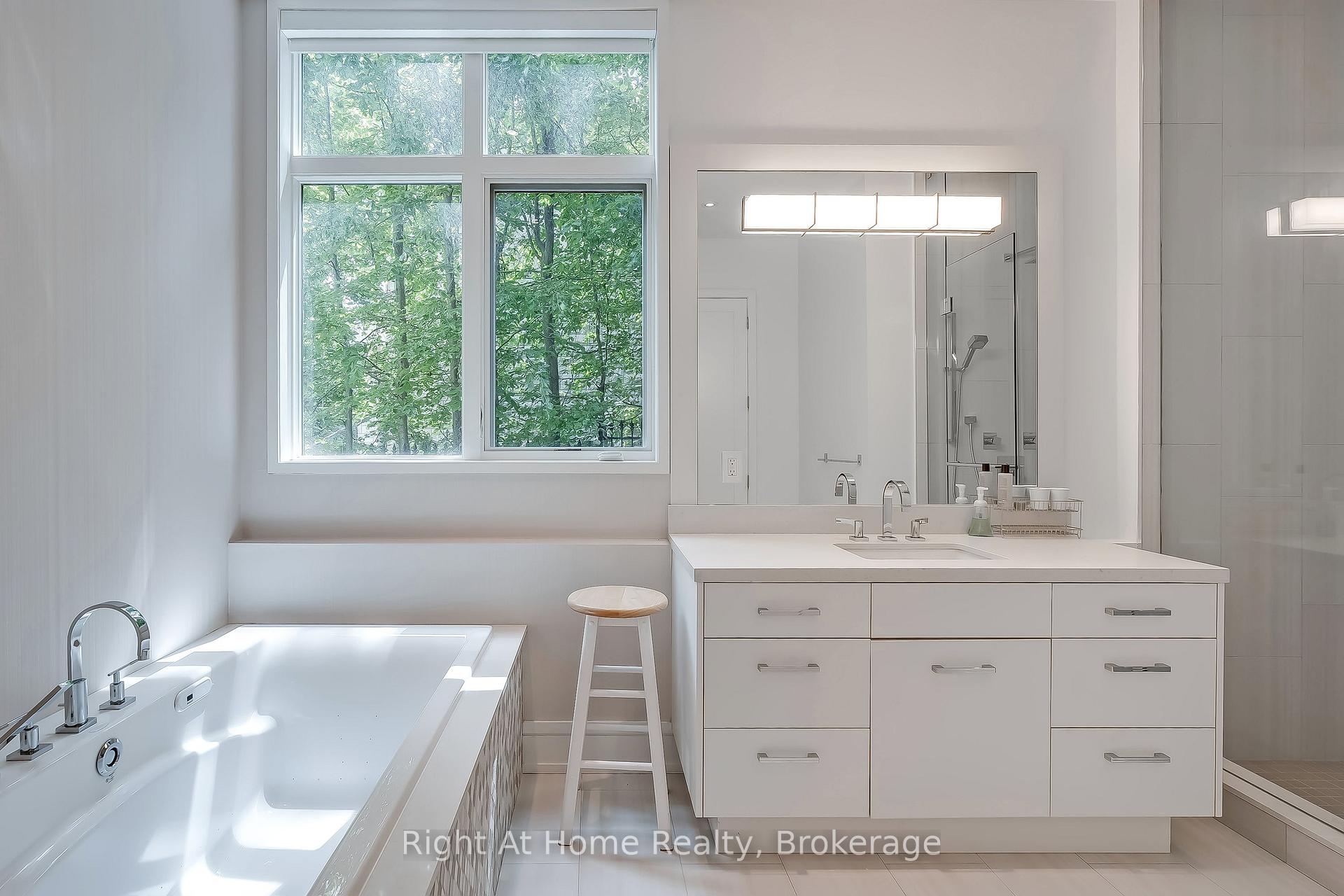 Photo 36 of 265 Maple Grove Drive, Oakville, Ford — HOMEH