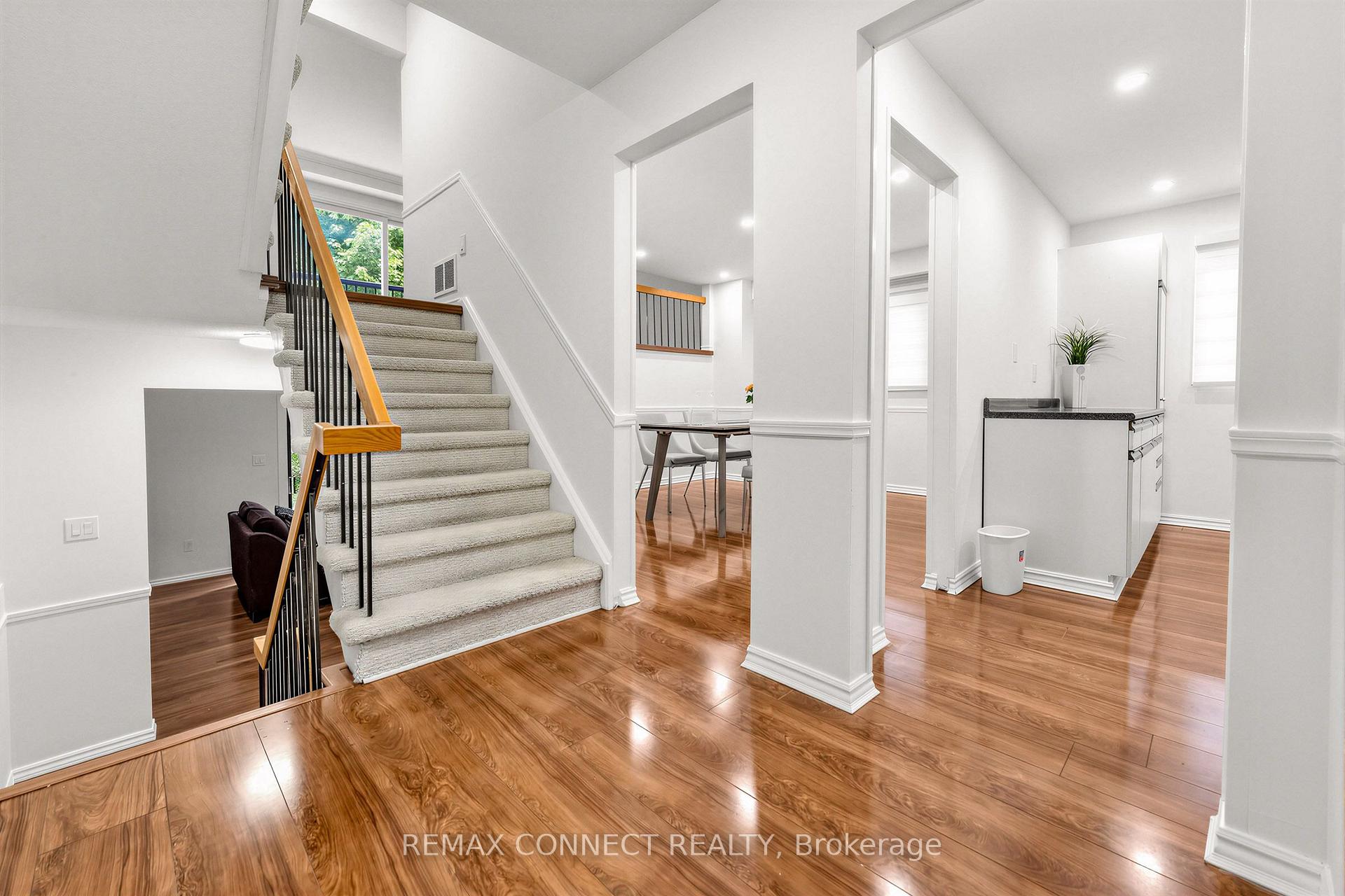 Photo 2 of 4199 Trellis Crescent, Mississauga, Erin Mills — HOMEH