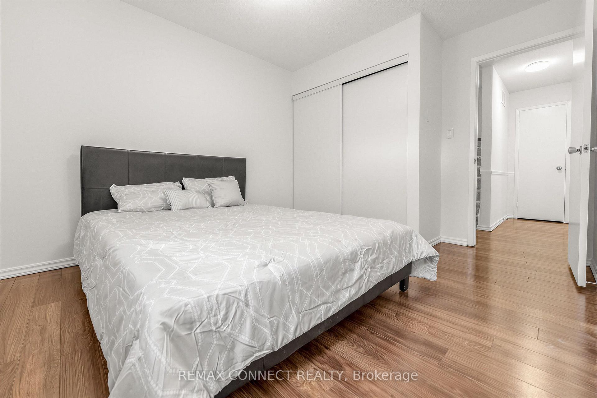 Photo 13 of 4199 Trellis Crescent, Mississauga, Erin Mills — HOMEH