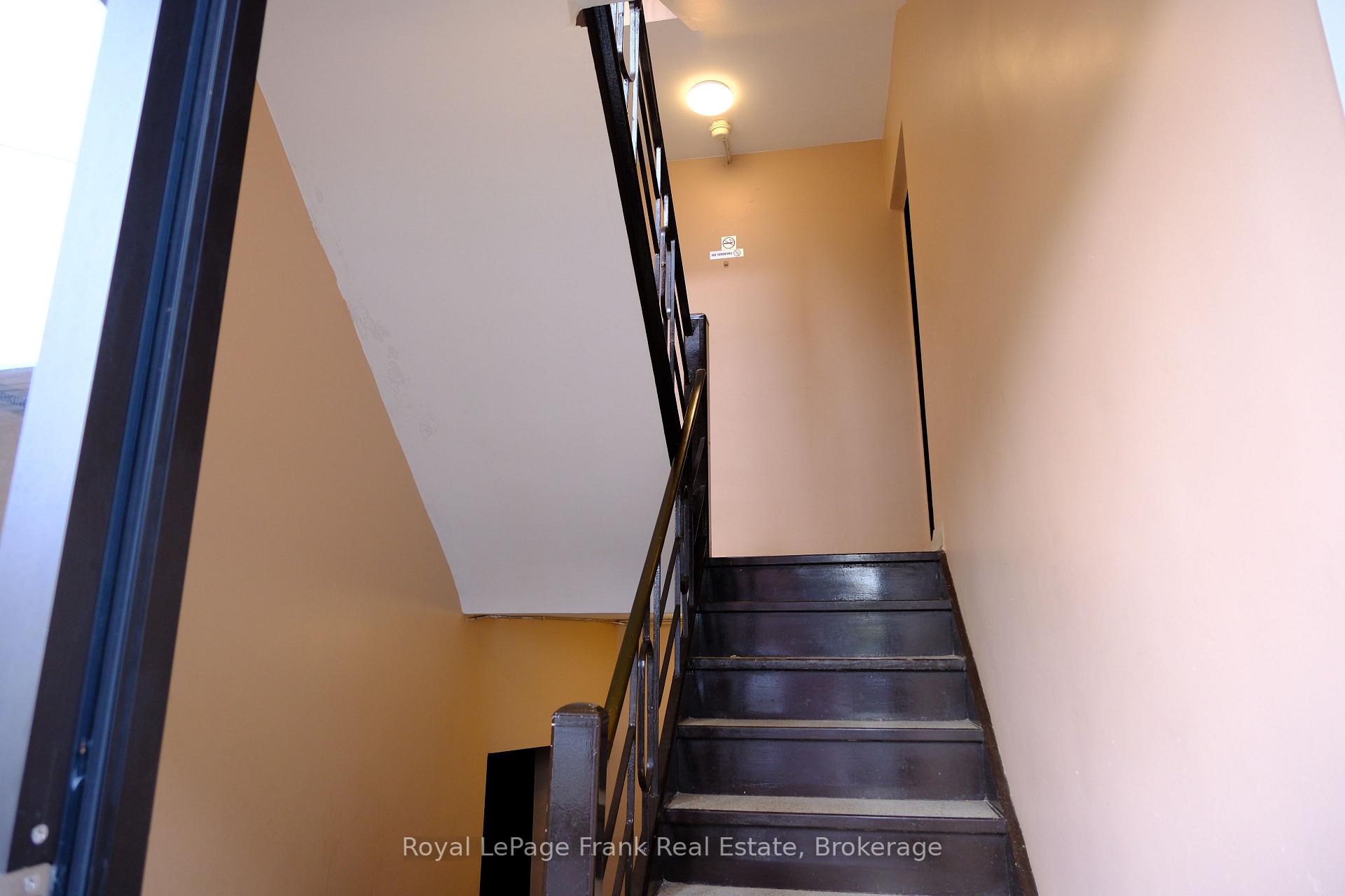 Photo 2 of Unit 3, 365 Elgin Court, Oshawa, McLaughlin — HOMEH