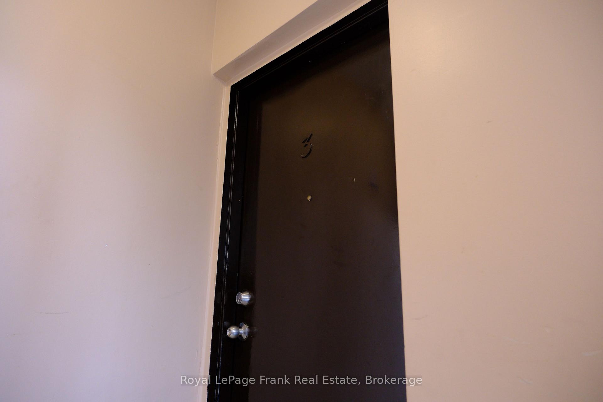 Photo 3 of Unit 3, 365 Elgin Court, Oshawa, McLaughlin — HOMEH