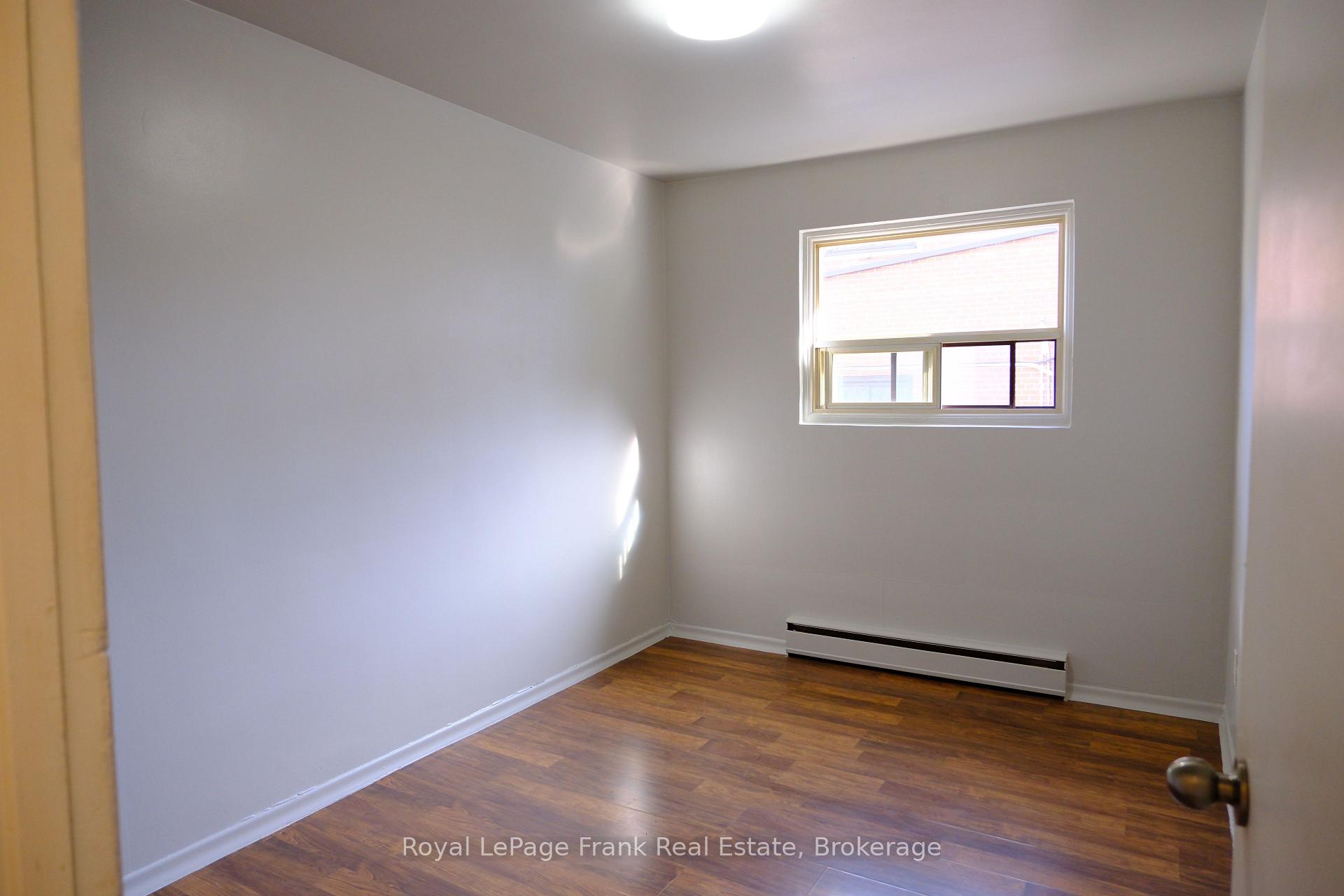 Photo 9 of Unit 3, 365 Elgin Court, Oshawa, McLaughlin — HOMEH