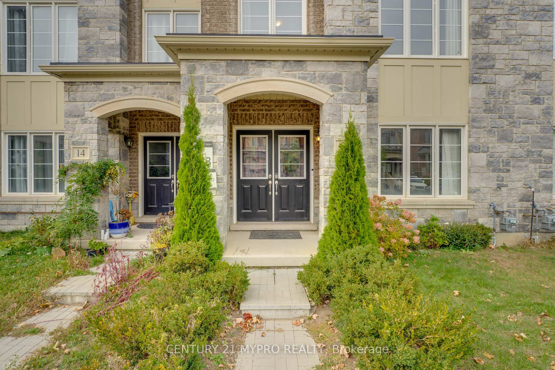 Photo 3 of 12 Brushwood Drive, Brampton, Bram West — HOMEH