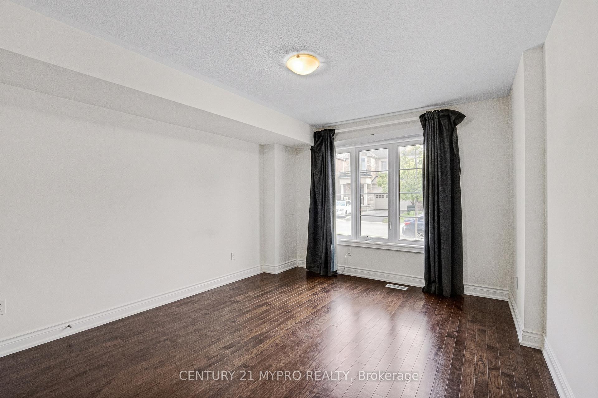 Photo 6 of 12 Brushwood Drive, Brampton, Bram West — HOMEH