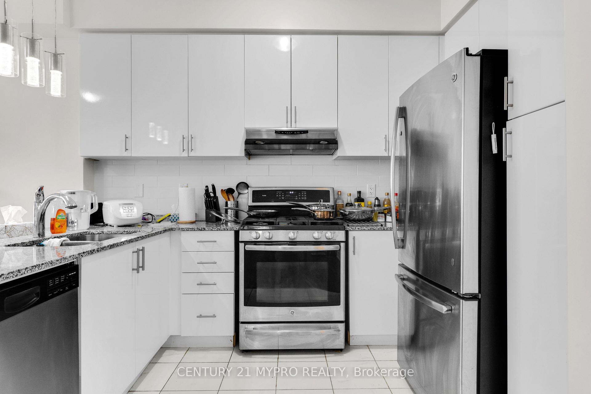 Photo 18 of 12 Brushwood Drive, Brampton, Bram West — HOMEH