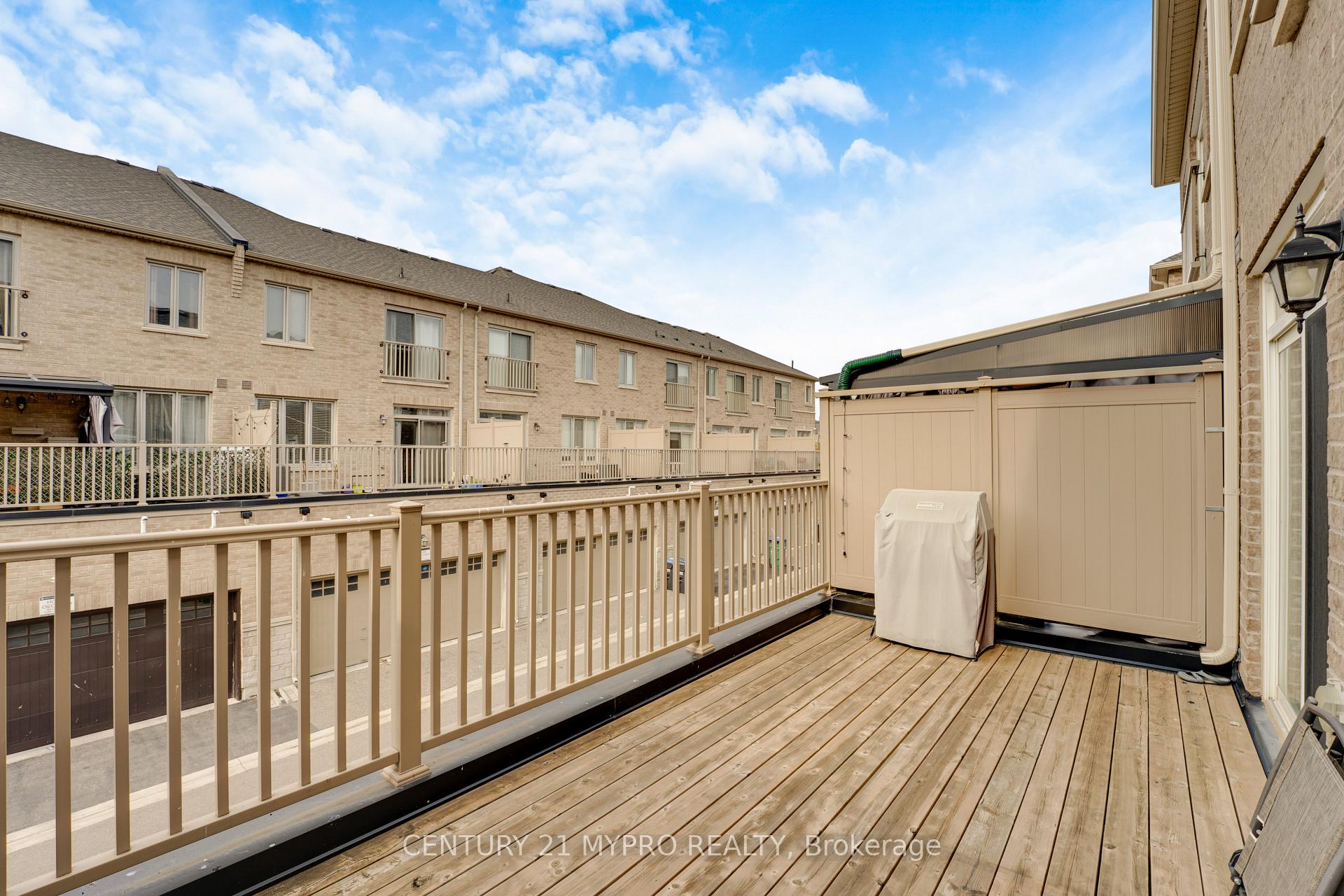 Photo 32 of 12 Brushwood Drive, Brampton, Bram West — HOMEH