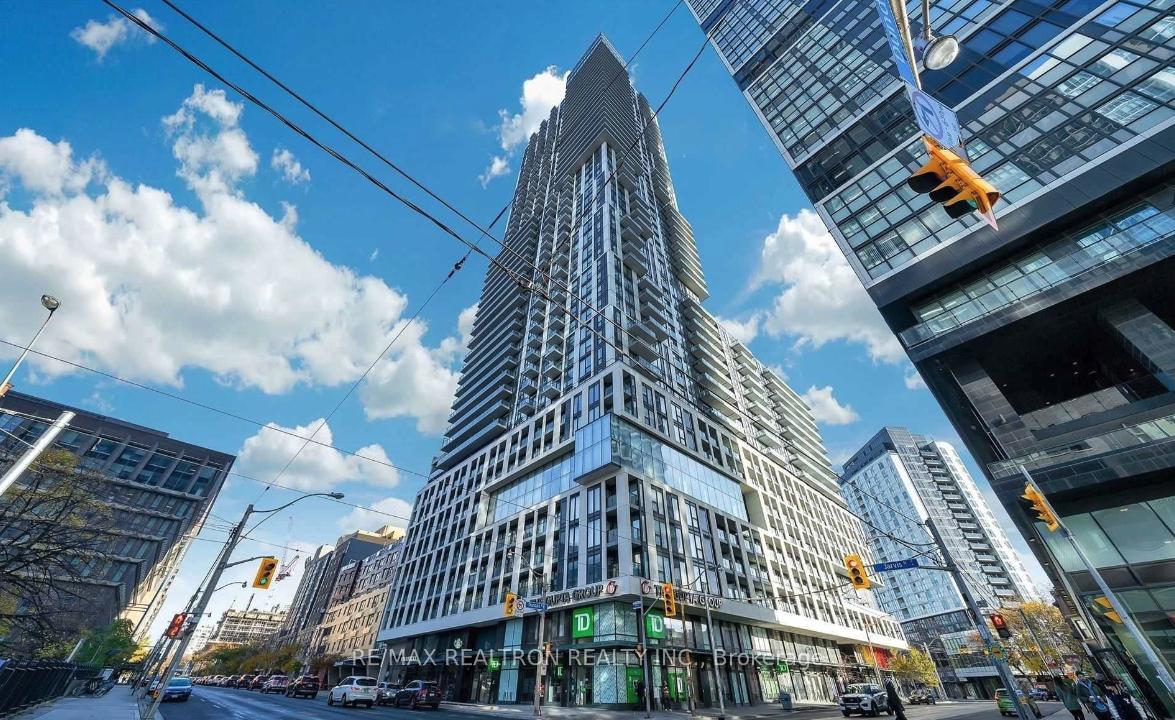 Photo of Unit 4513, 251 Jarvis Street