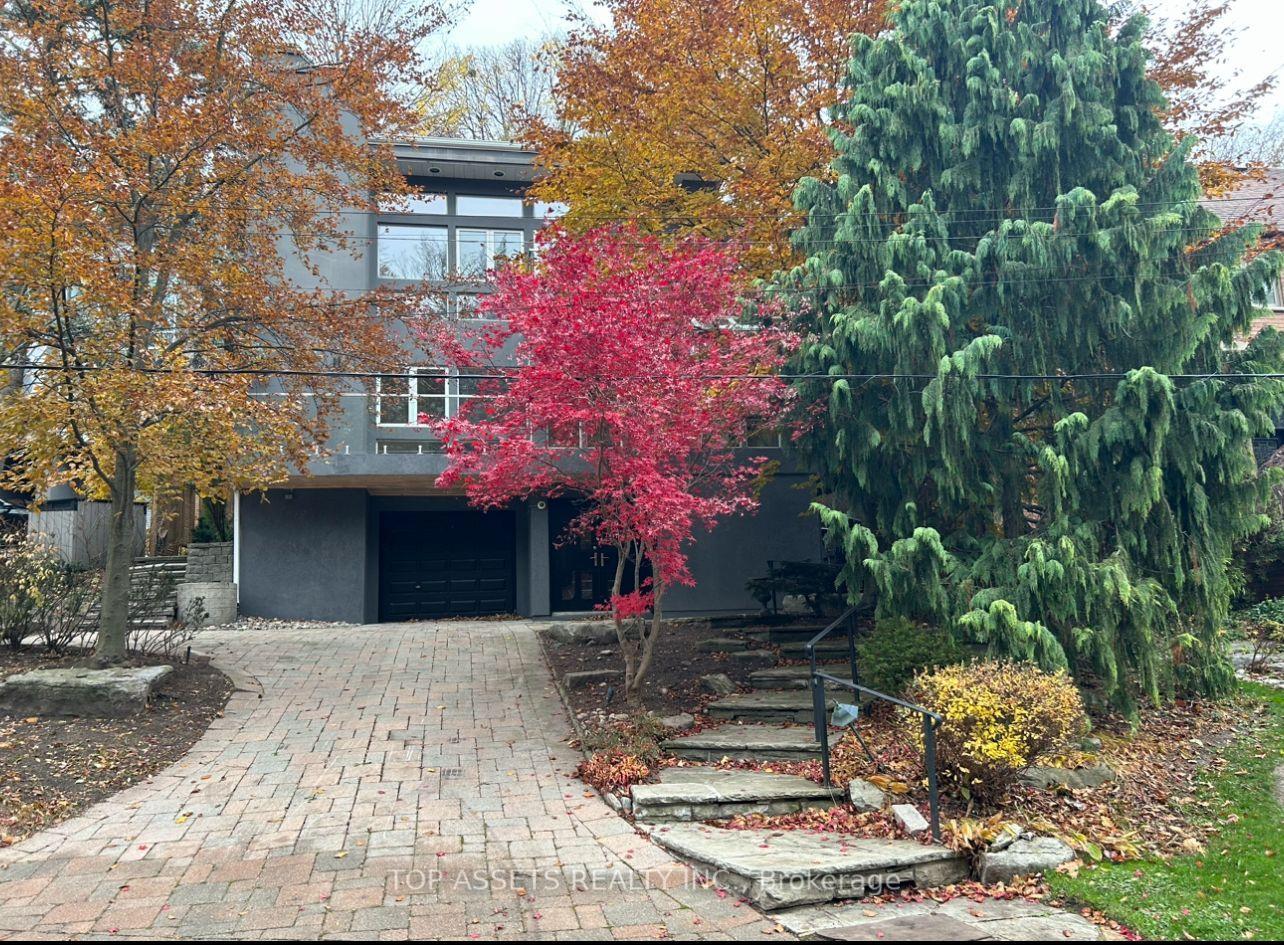 Photo 2 of 25 Fallingbrook Drive, Scarborough, Birchcliffe-Cliffside — HOMEH