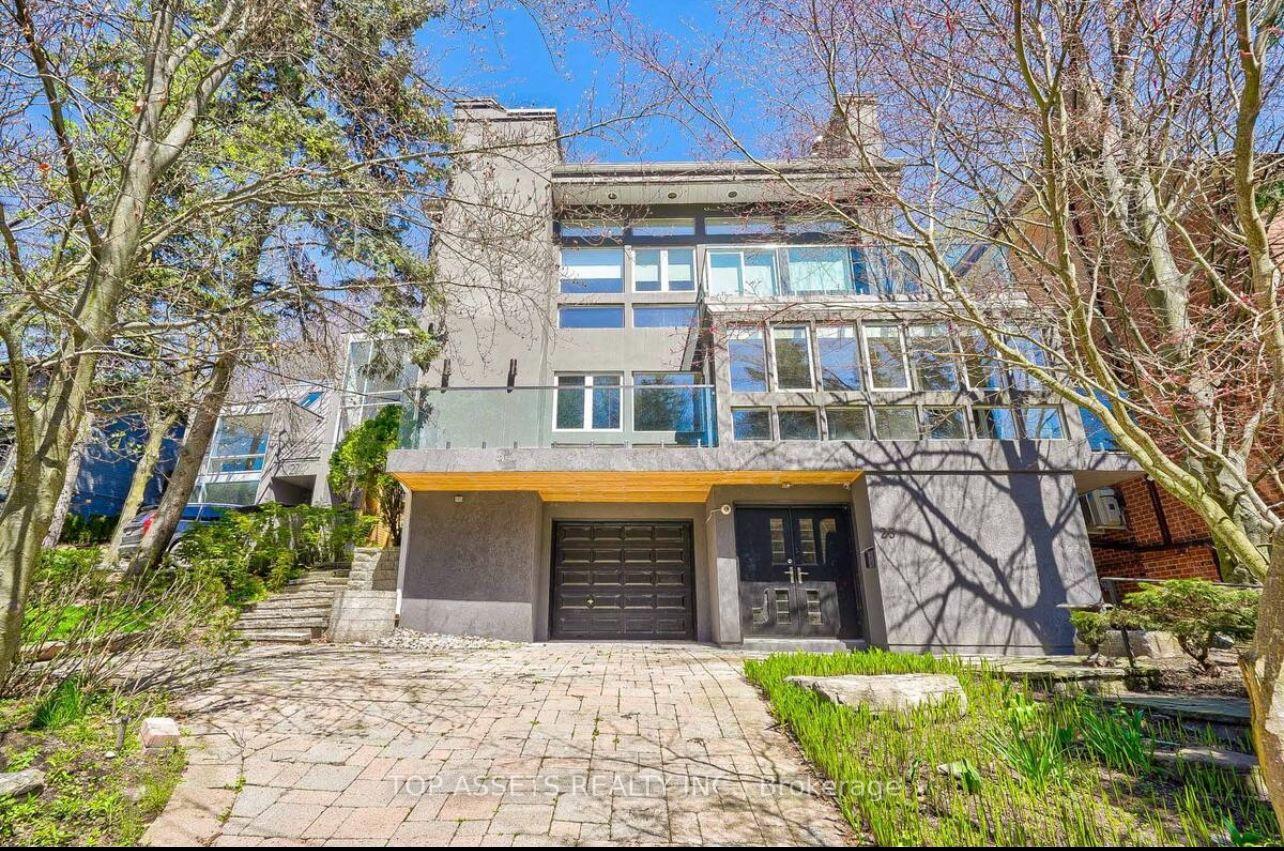 Photo 11 of 25 Fallingbrook Drive, Scarborough, Birchcliffe-Cliffside — HOMEH