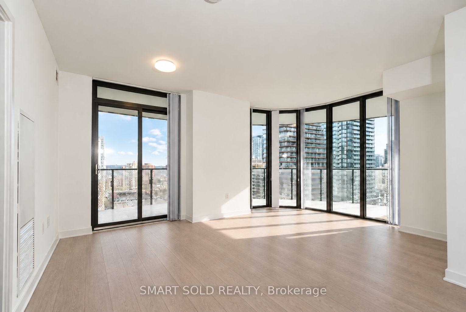 Photo 2 of Unit 2002, 11 Wellesley Street W, Toronto, Bay Street Corridor — HOMEH