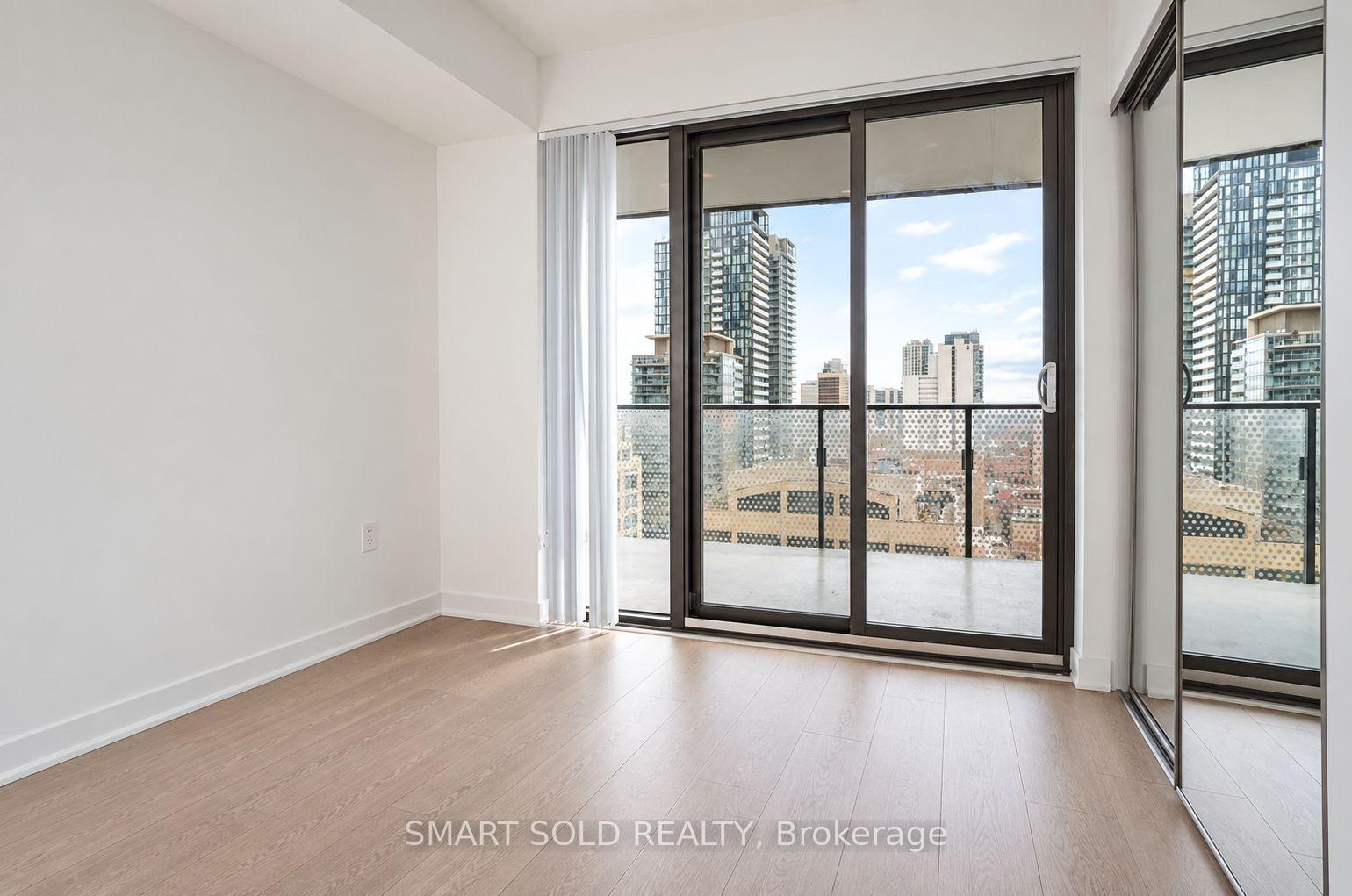 Photo 7 of Unit 2002, 11 Wellesley Street W, Toronto, Bay Street Corridor — HOMEH