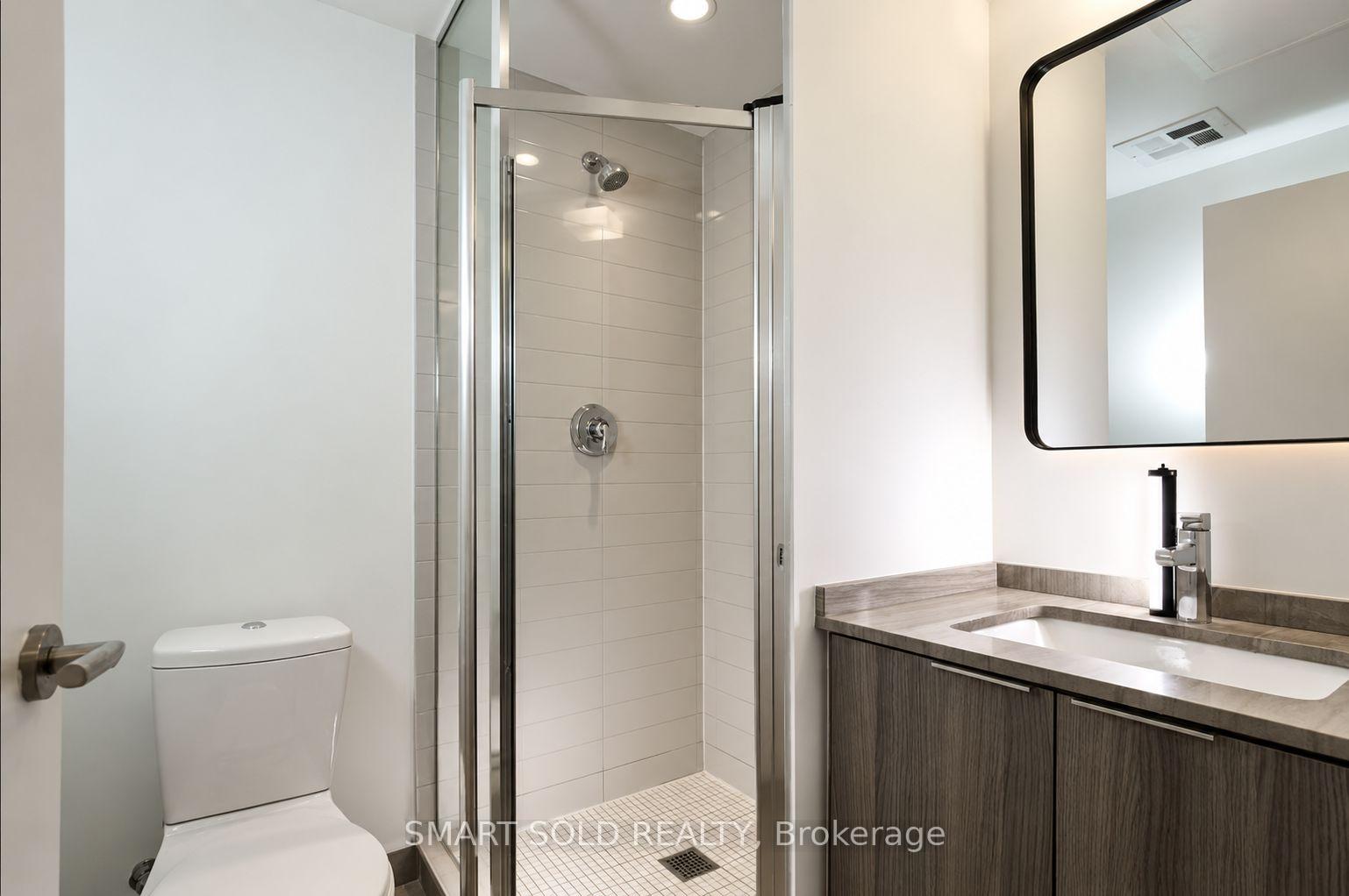 Photo 9 of Unit 2002, 11 Wellesley Street W, Toronto, Bay Street Corridor — HOMEH