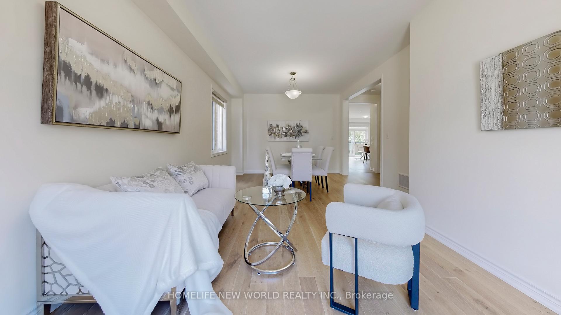 Photo 4 of 19 Ahchie Court, Vaughan, Patterson — HOMEH
