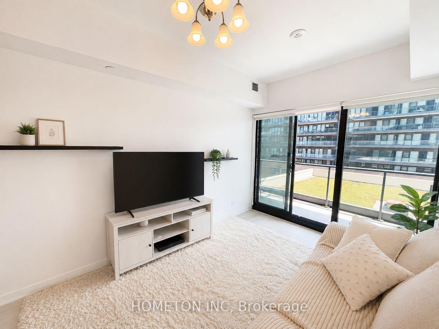Photo 5 of Unit 817, 33 Frederick Todd Way, Toronto, Leaside — HOMEH