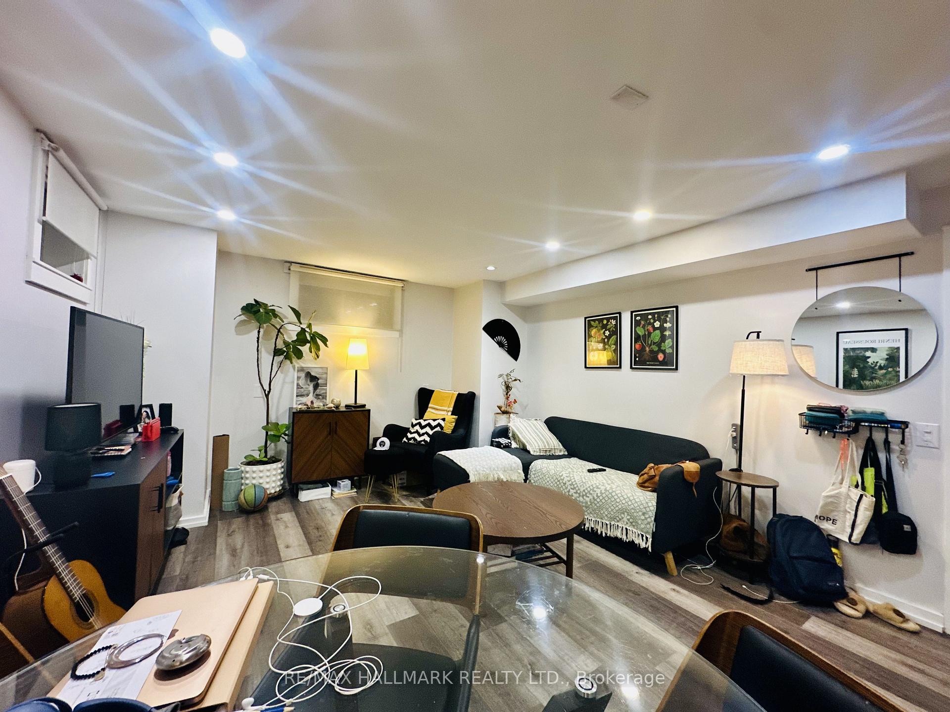 Photo 2 of Unit Lower, 193 Heath Street W, Toronto, Casa Loma — HOMEH