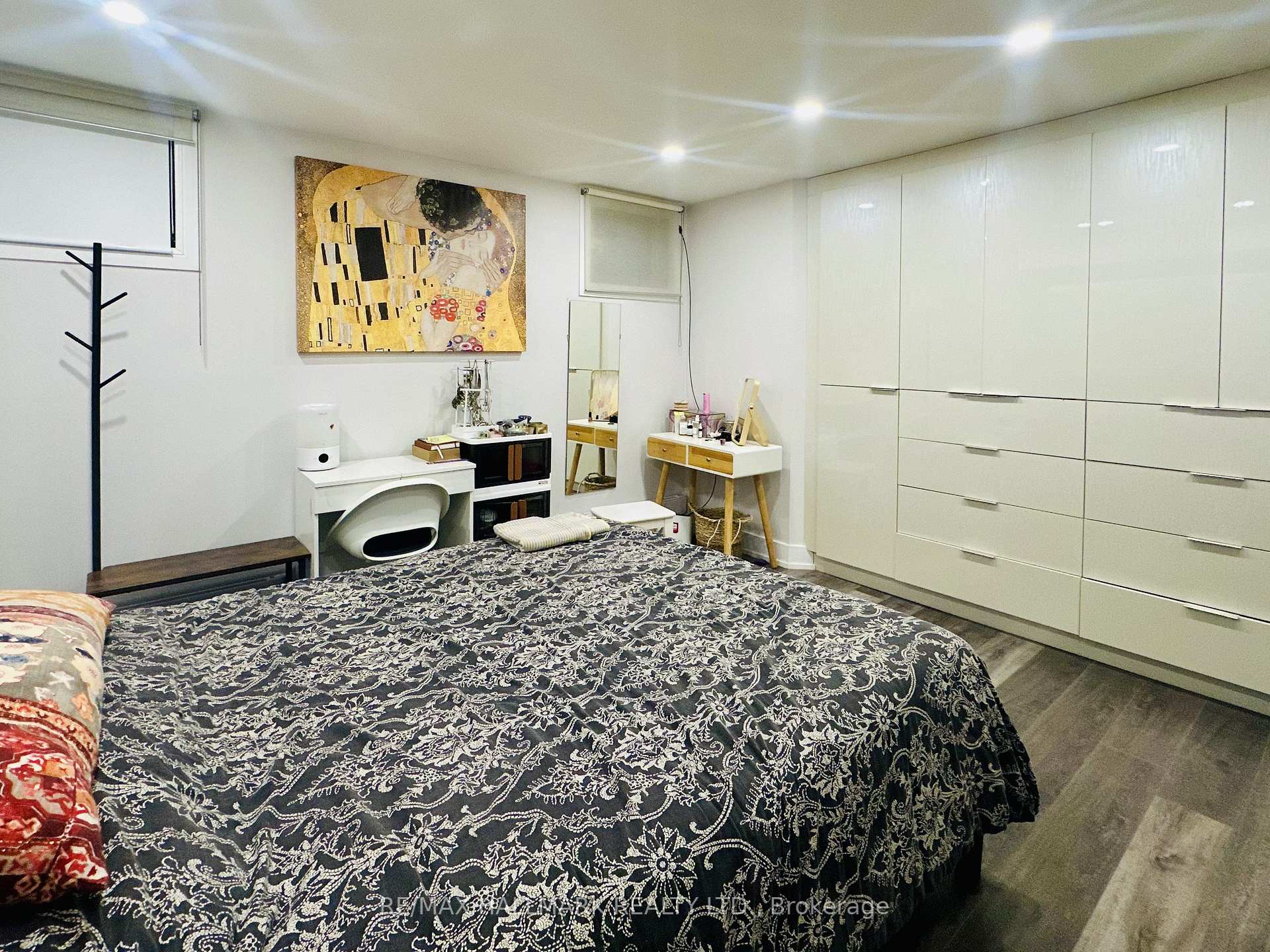 Photo 7 of Unit Lower, 193 Heath Street W, Toronto, Casa Loma — HOMEH