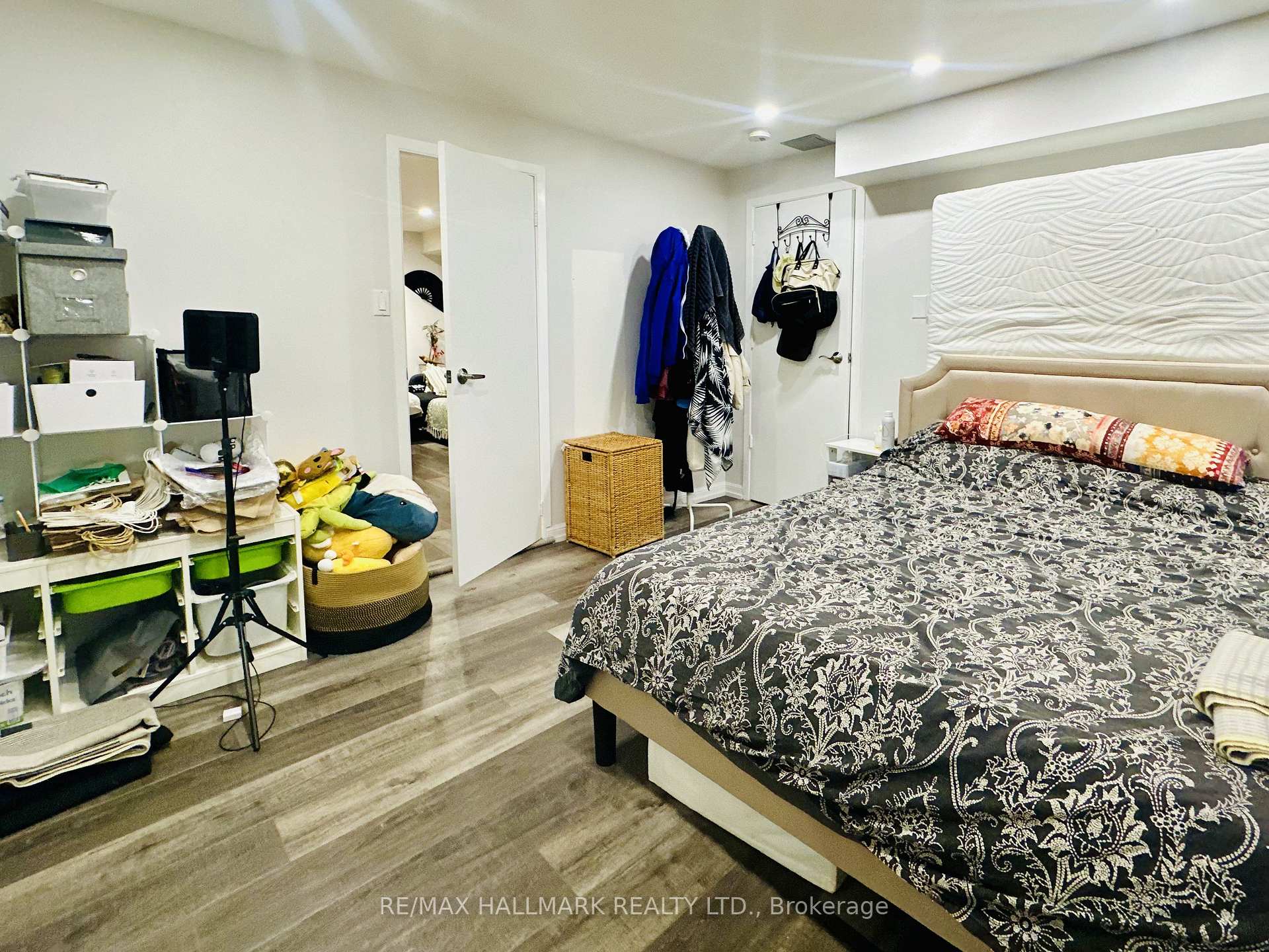 Photo 8 of Unit Lower, 193 Heath Street W, Toronto, Casa Loma — HOMEH
