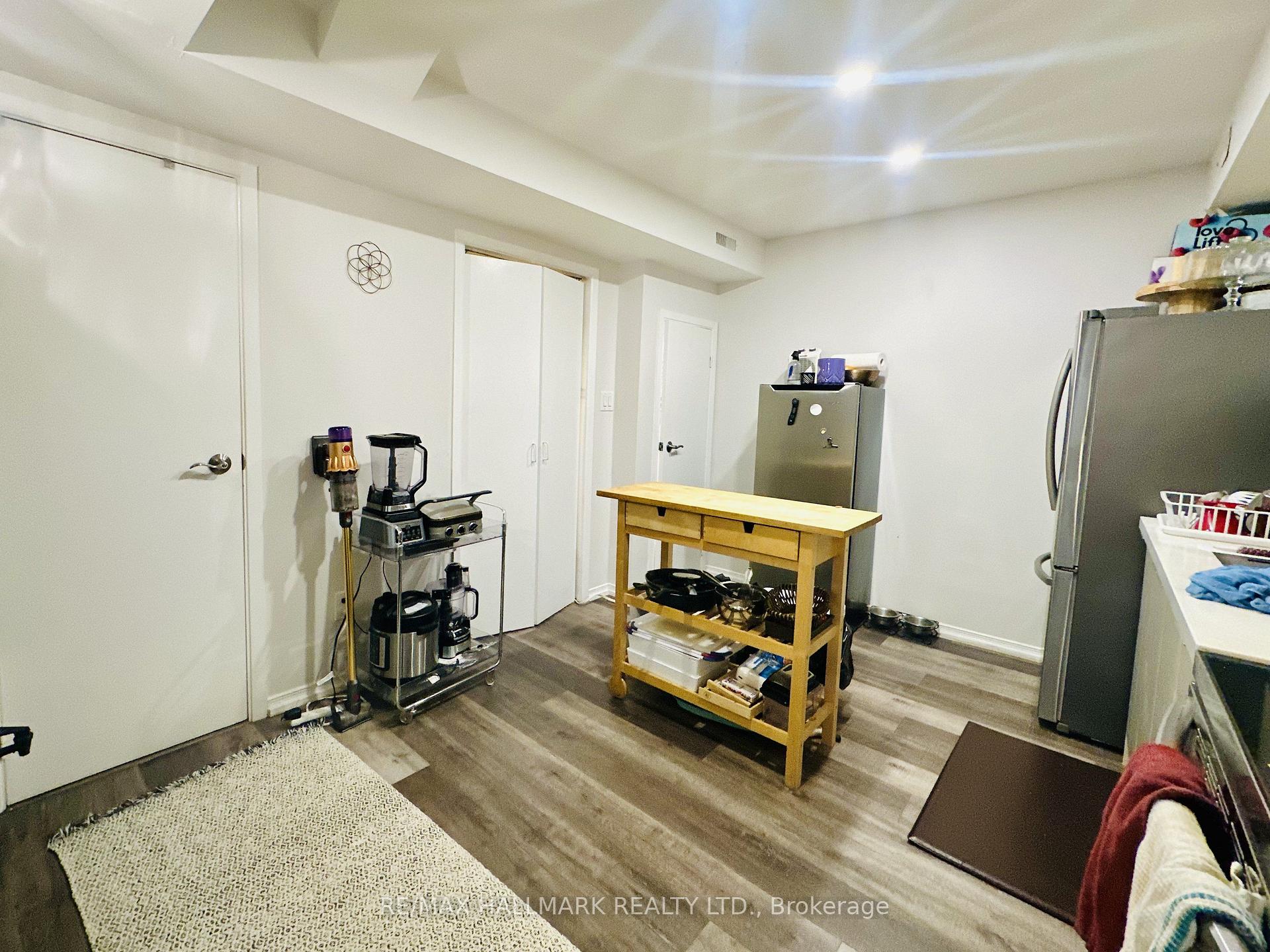 Photo 11 of Unit Lower, 193 Heath Street W, Toronto, Casa Loma — HOMEH