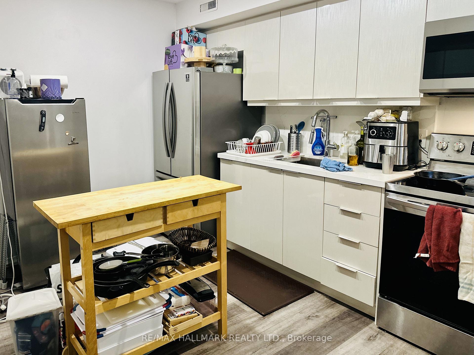 Photo 12 of Unit Lower, 193 Heath Street W, Toronto, Casa Loma — HOMEH