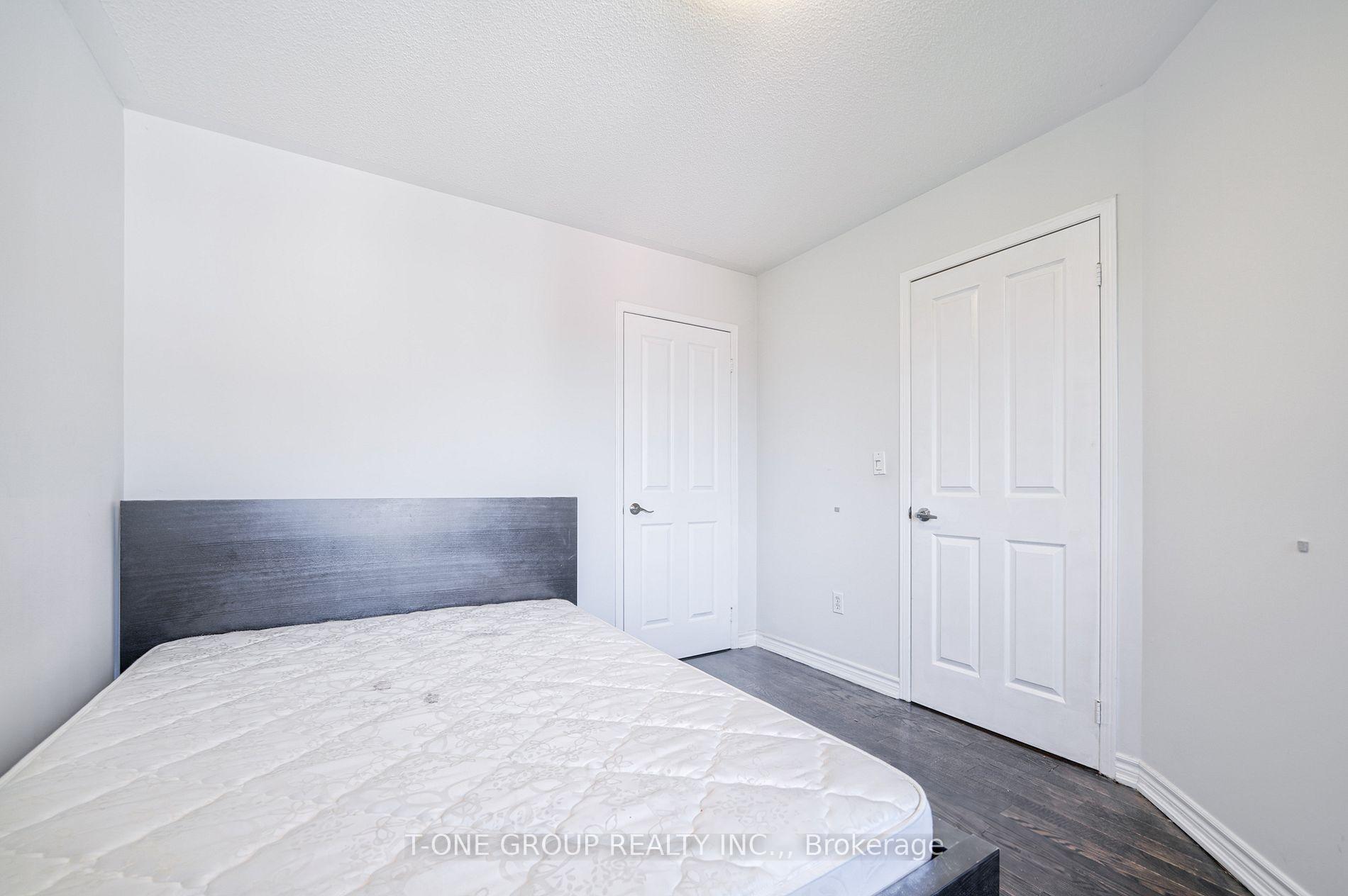 Photo 15 of 3 Mccaul Street, Markham, Berczy — HOMEH