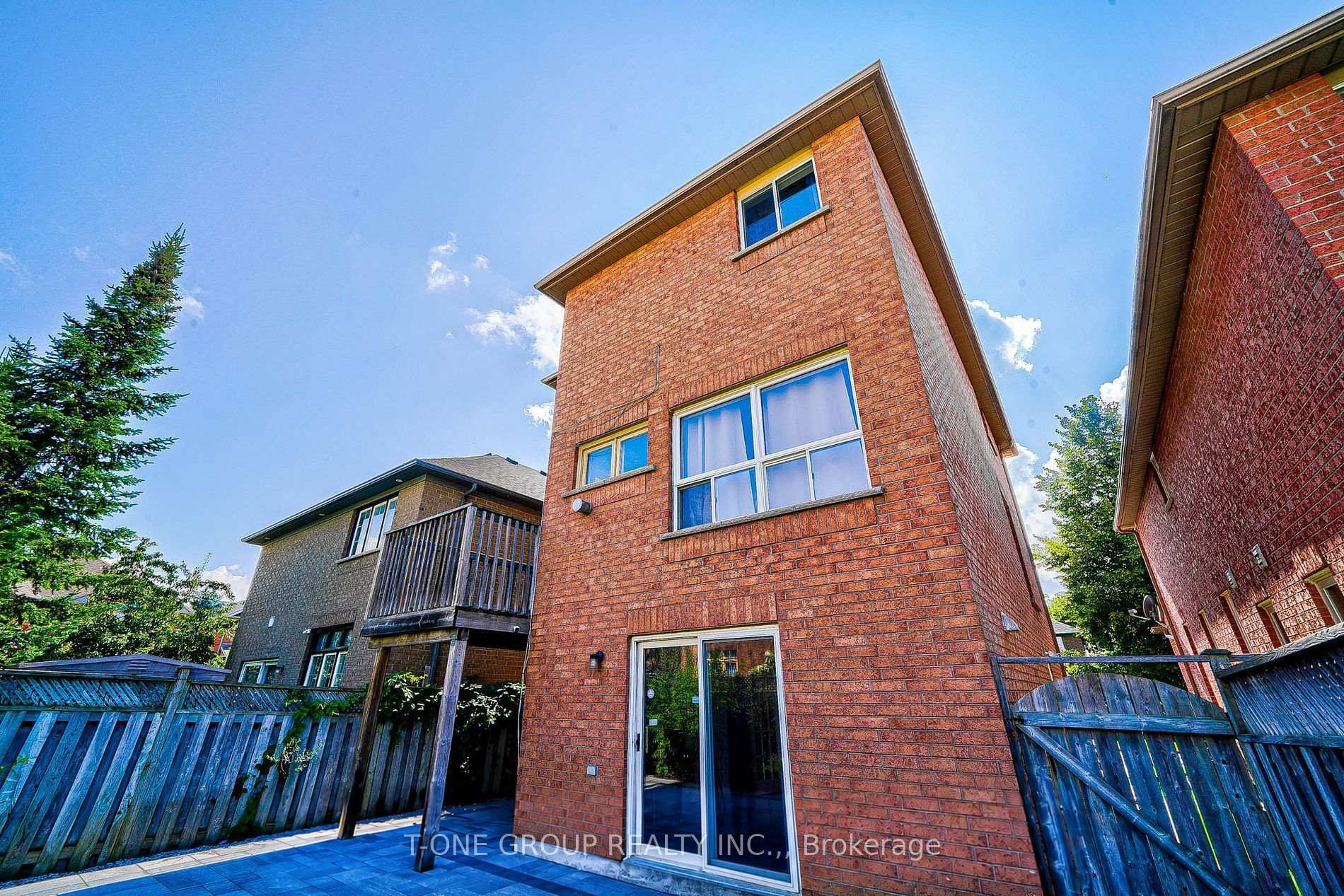 Photo 23 of 3 Mccaul Street, Markham, Berczy — HOMEH